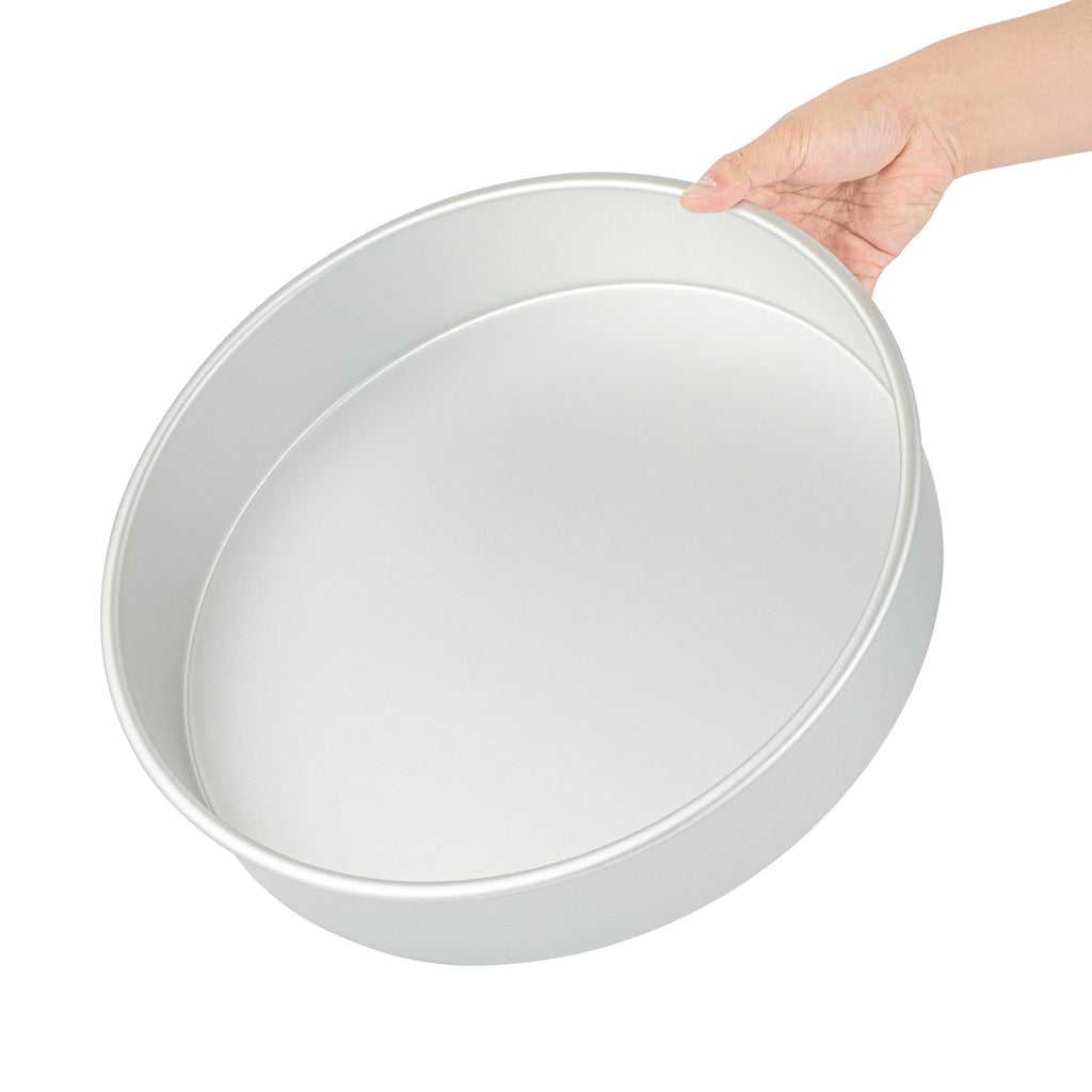 Met Lux Round Aluminum Straight-Sided Cake Pan - 14" x 14" x 3" - 1 count box