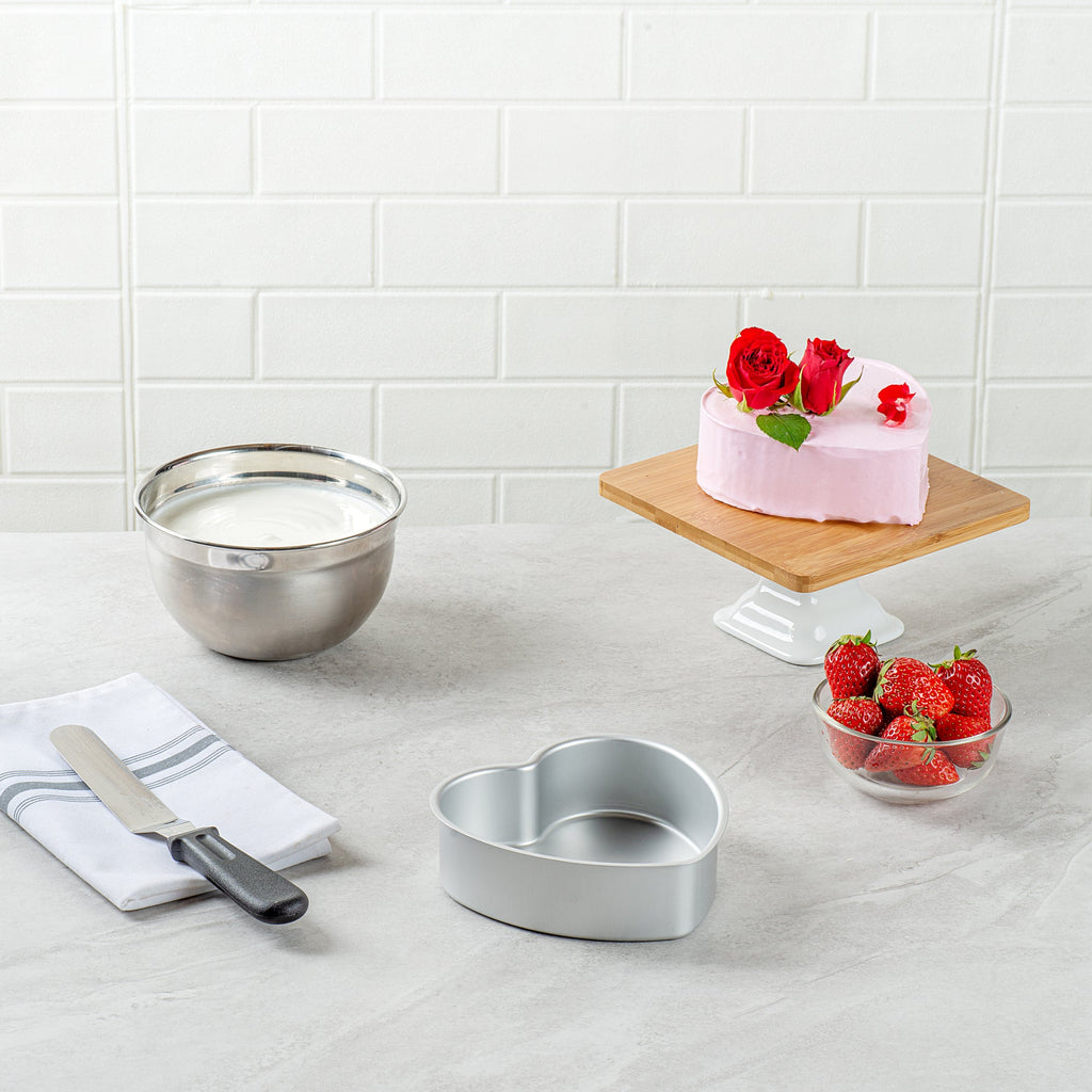 Met Lux Heart Aluminum Cake Pan - 6" x 6" x 2" - 1 count box