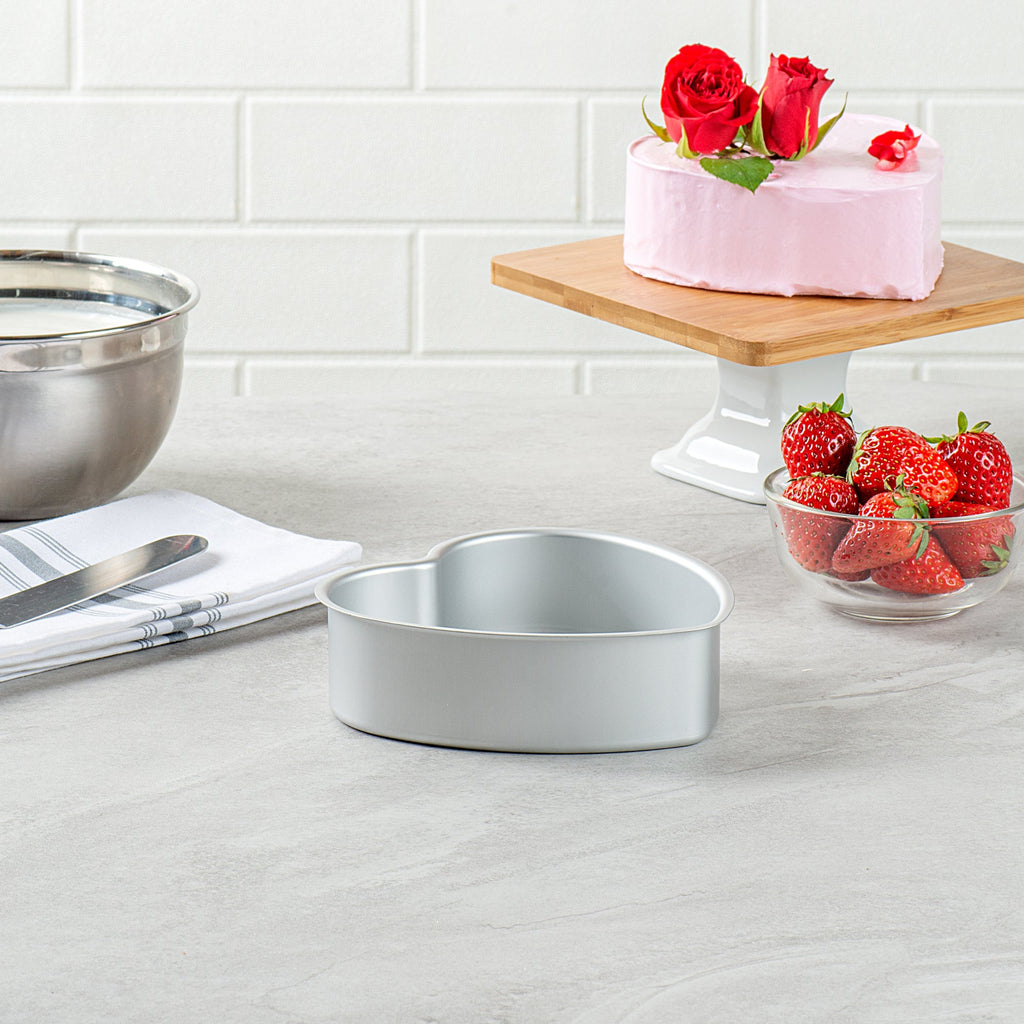 Met Lux Heart Aluminum Cake Pan - 6" x 6" x 2" - 1 count box