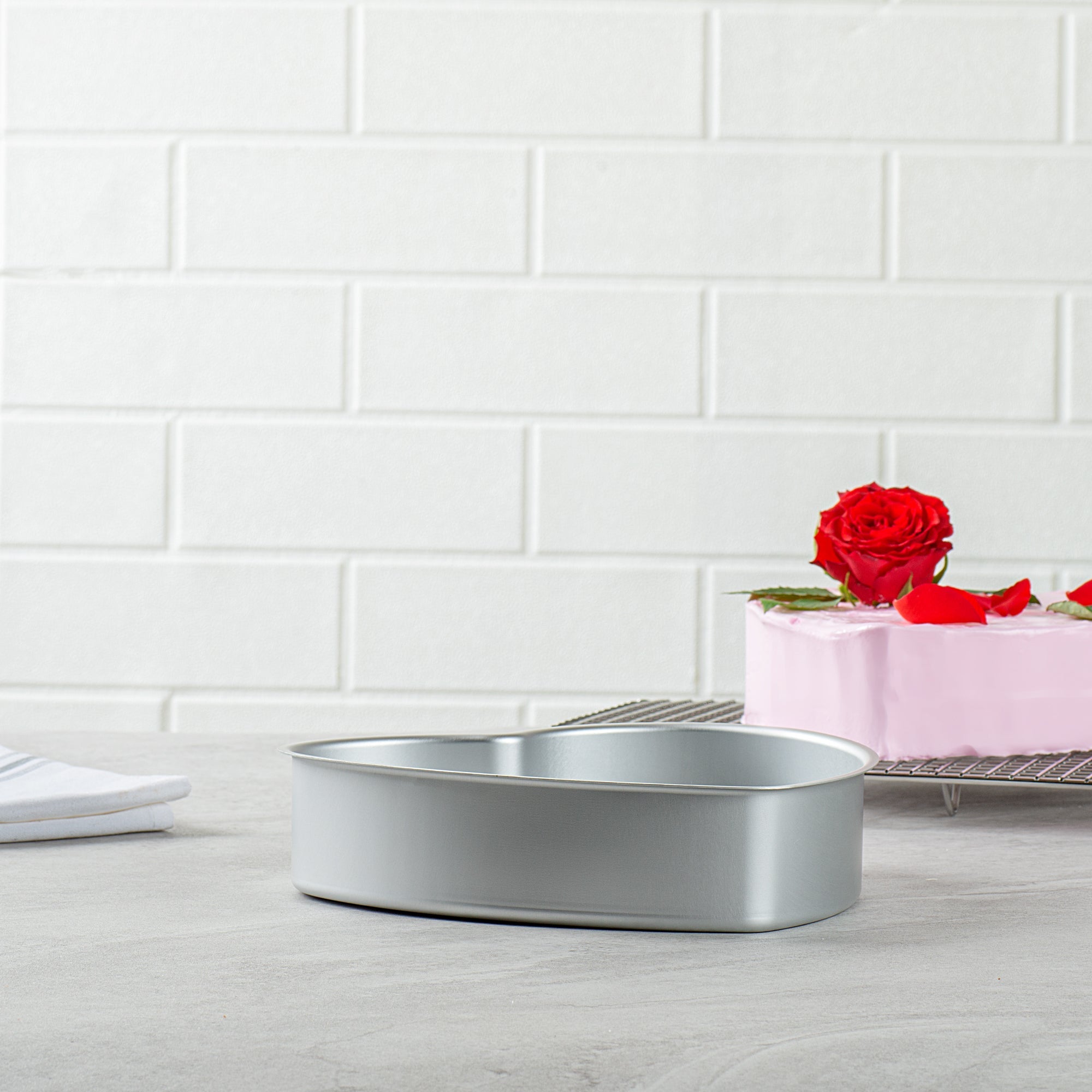 Met Lux Heart Aluminum Cake Pan - 8" x 8" x 2" - 1 count box