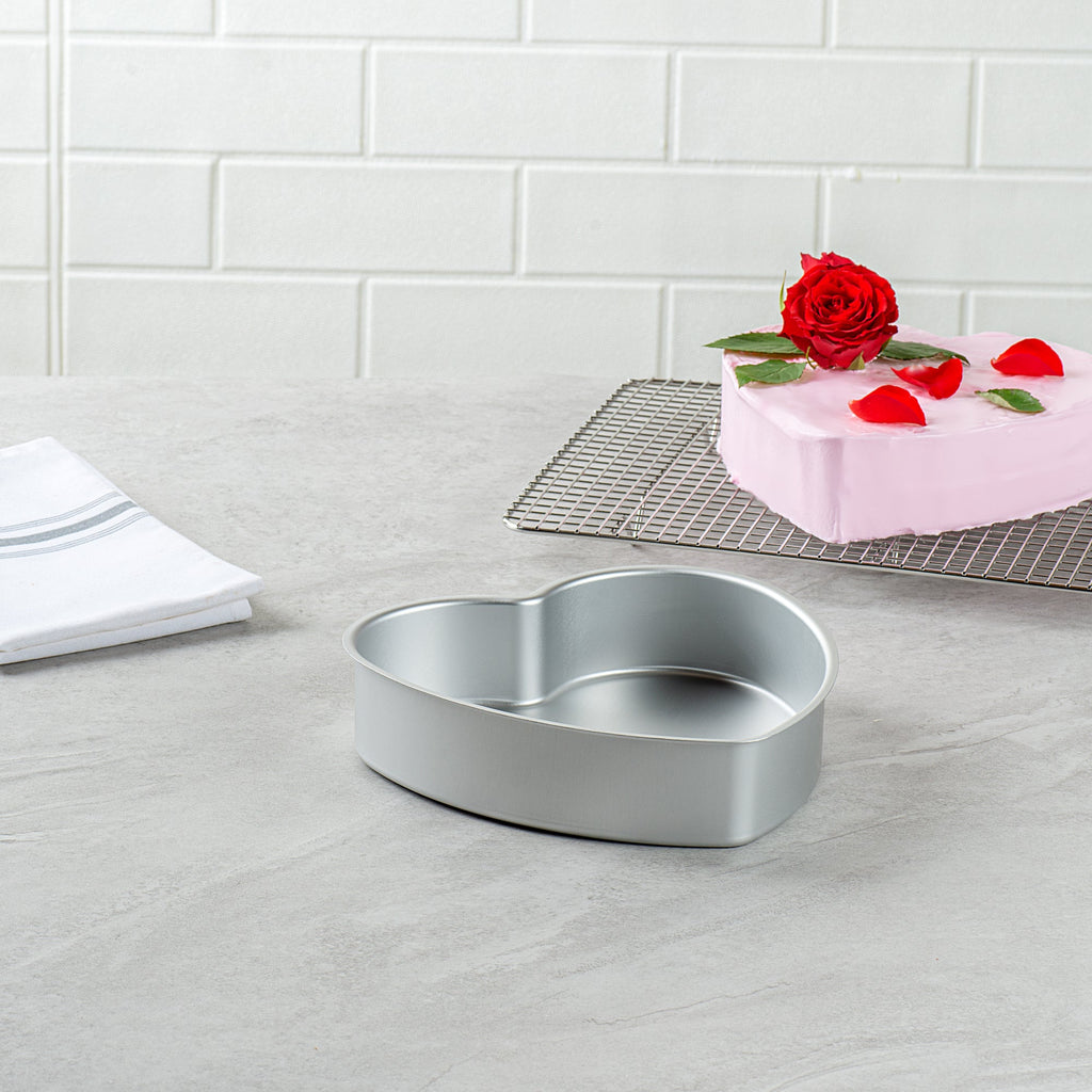 Met Lux Heart Aluminum Cake Pan - 8" x 8" x 2" - 1 count box