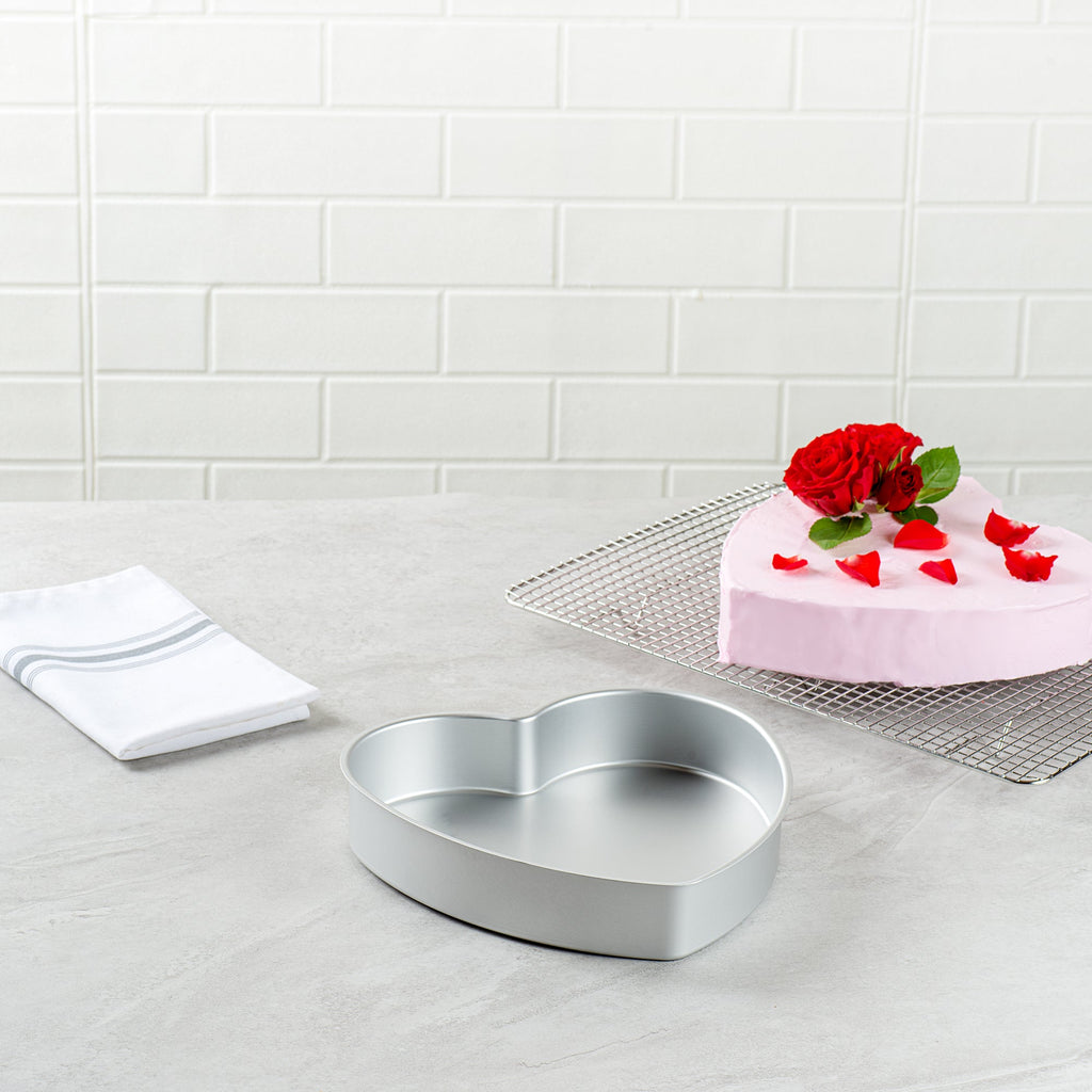 Met Lux Heart Aluminum Cake Pan - 10" x 10" x 2" - 1 count box