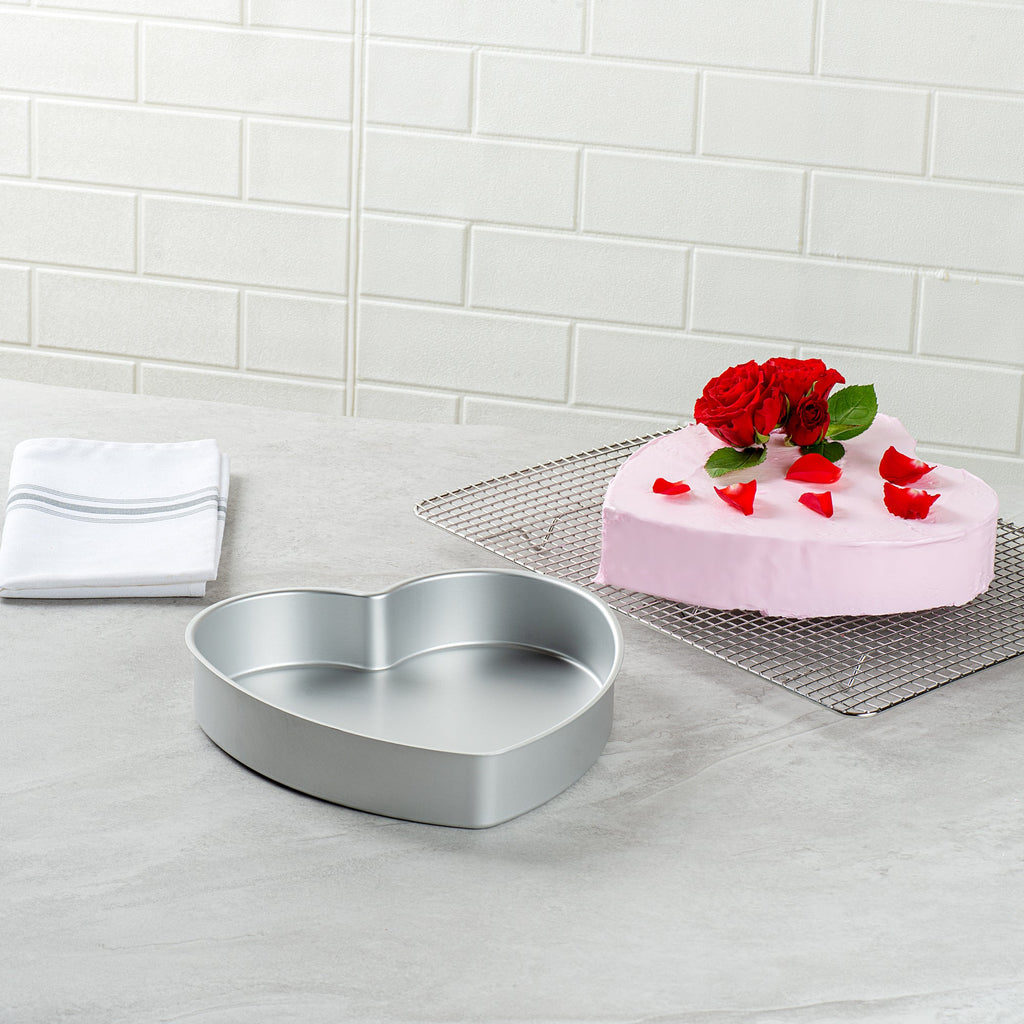 Met Lux Heart Aluminum Cake Pan - 10" x 10" x 2" - 1 count box