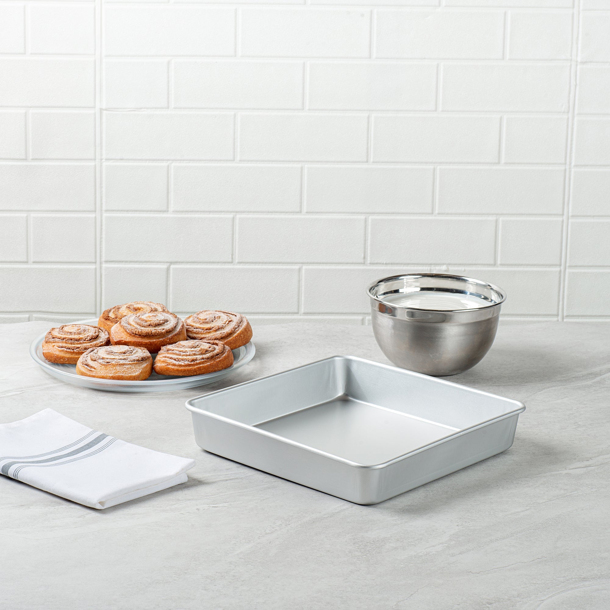 Met Lux Square Aluminum Cake Pan - 10" x 10" x 2" - 12 count box