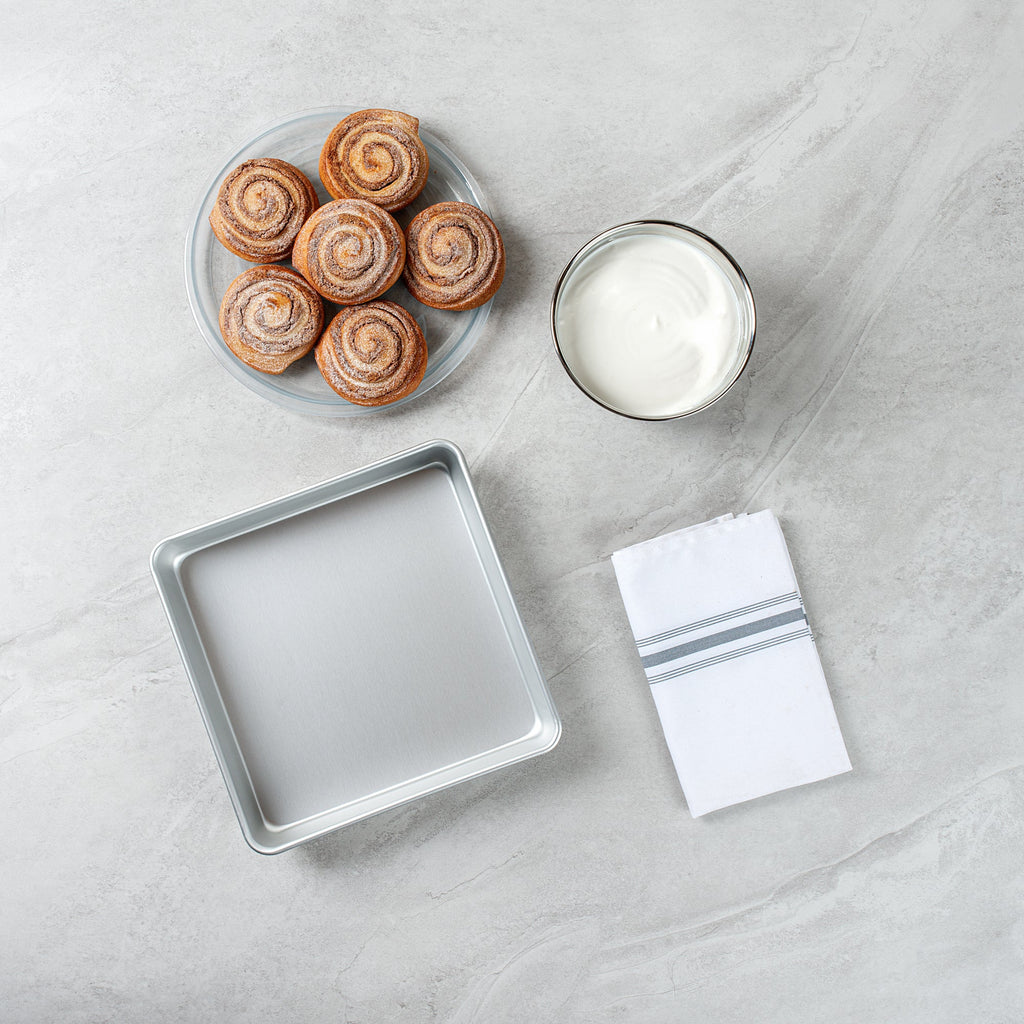 Met Lux Square Aluminum Cake Pan - 10" x 10" x 2" - 12 count box