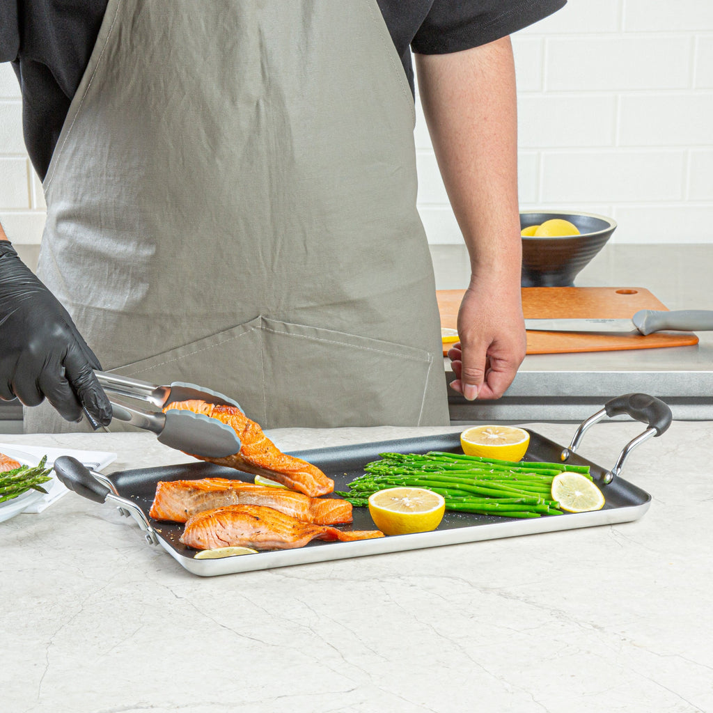 Met Lux Aluminum Double Burner Griddle - Non-Stick, with Bakelite Handles - 16 1/2" x 10 1/2" - 10 count box