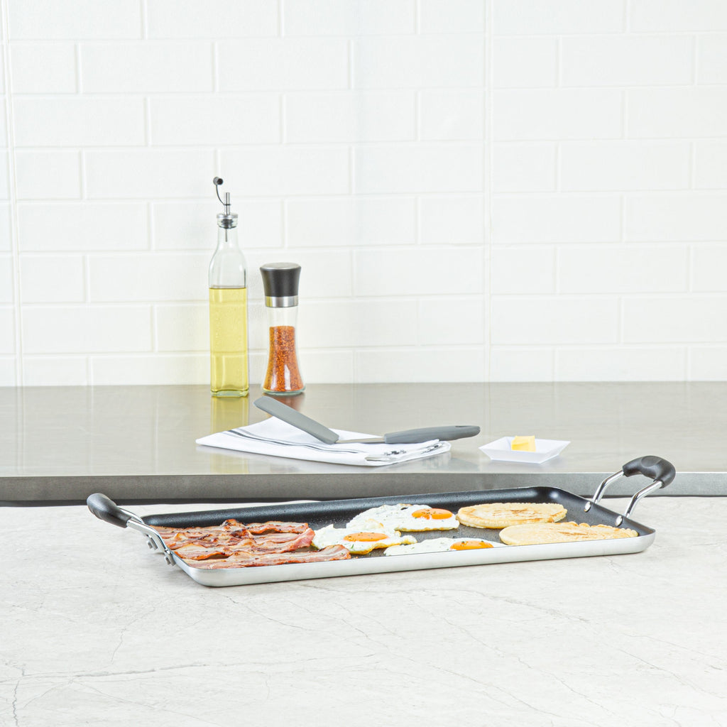 Met Lux Aluminum Double Burner Griddle - Non-Stick, with Bakelite Handles - 19" x 11 3/4" - 10 count box
