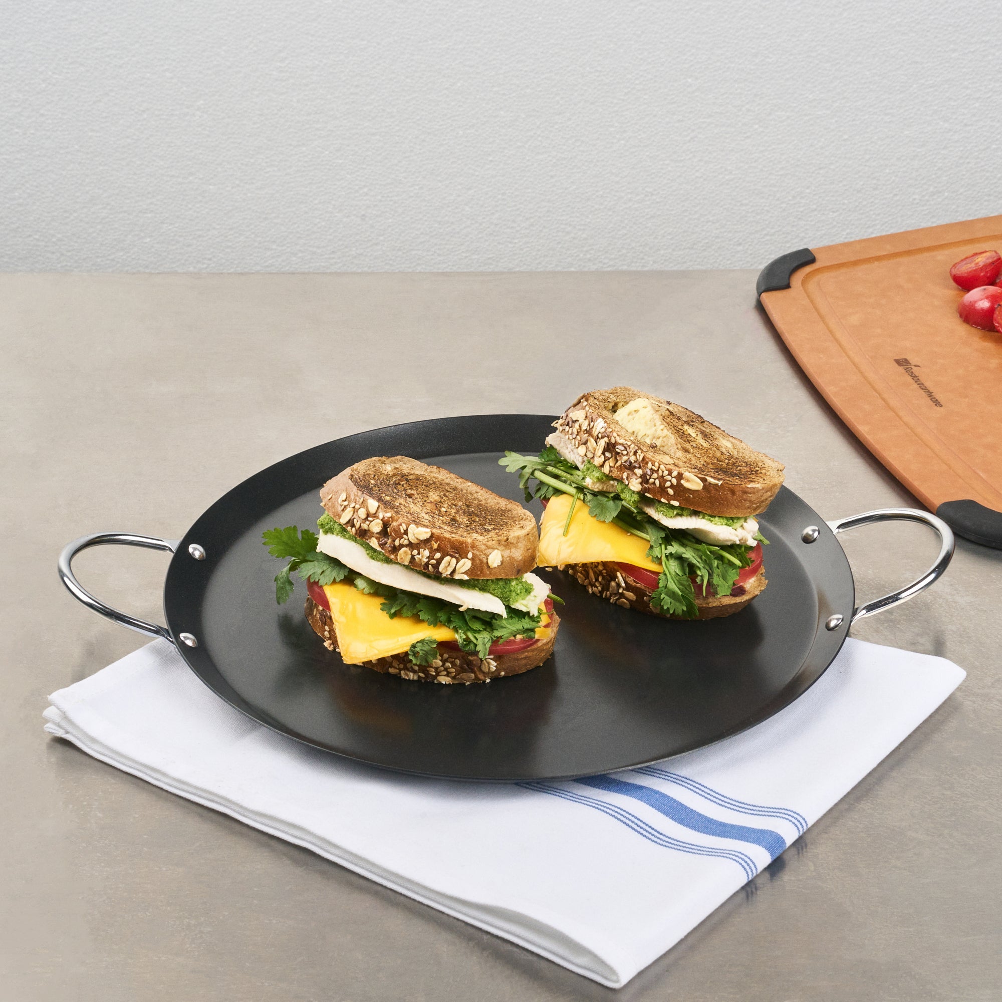 Met Lux Round Carbon Steel Griddle - Non-Stick, with Chrome Handles - 11" - 1 count box