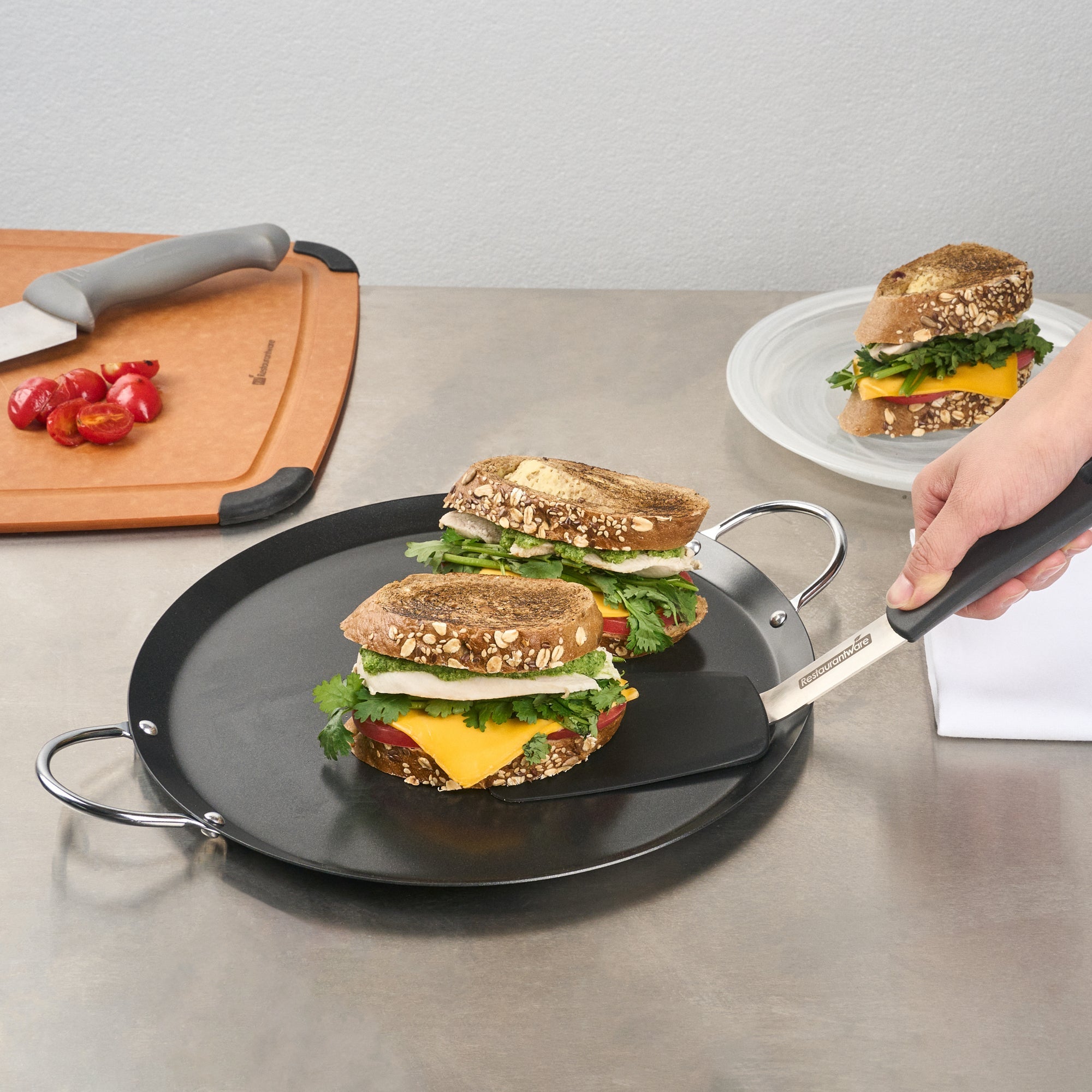 Met Lux Round Carbon Steel Griddle - Non-Stick, with Chrome Handles - 11" - 10 count box