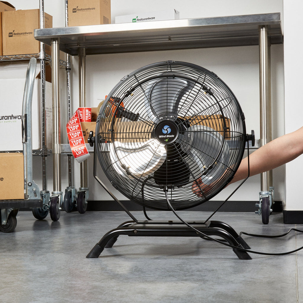 Wind Blade 3-Speed Industrial Floor / Wall-Mount Fan - with Misting Kit, 1/7 HP, 4,020 CFM - 18" - 1 count box