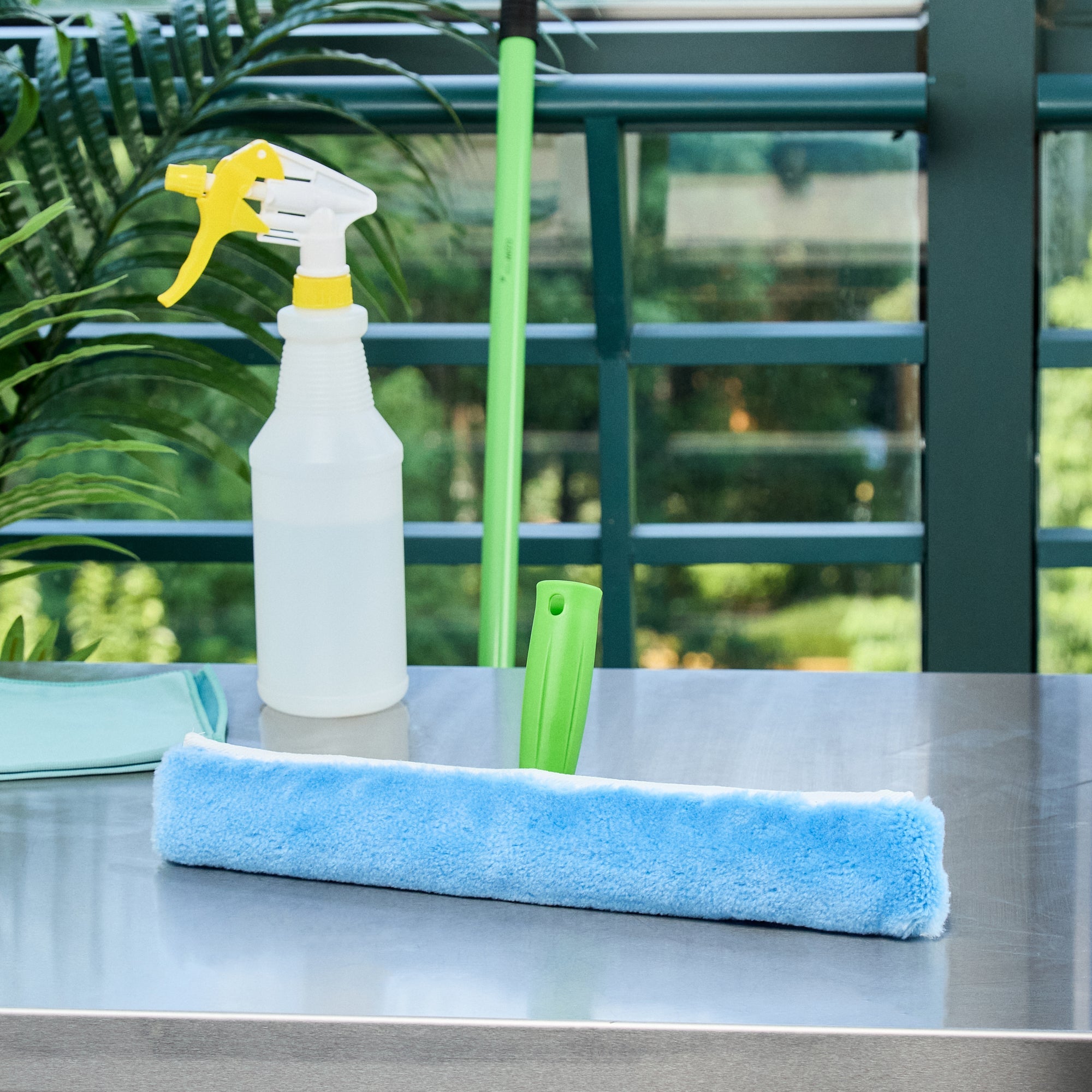 Clean Tek Professional Blue Synthetic Window Strip Washer Sleeve - with T-Bar Handle - 15" - 1 count box