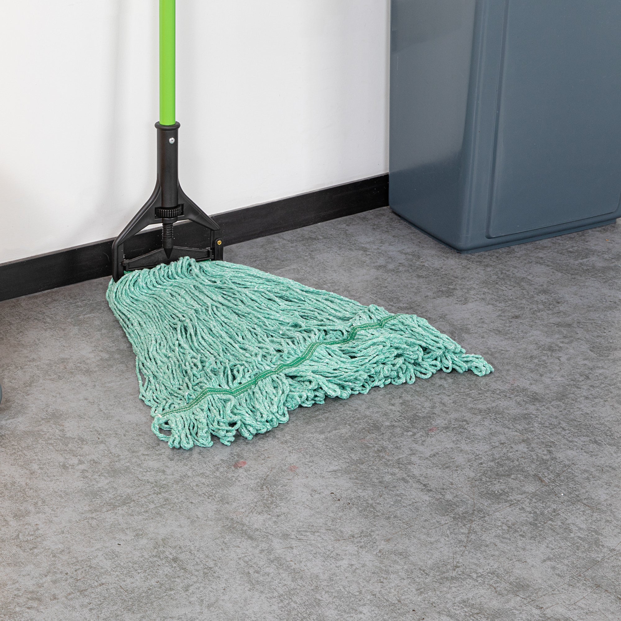 Clean Tek Professional 24 oz Green Cotton Blend Heavy Duty Wet Mop Head - with 1 1/4" Headband- 1 count box