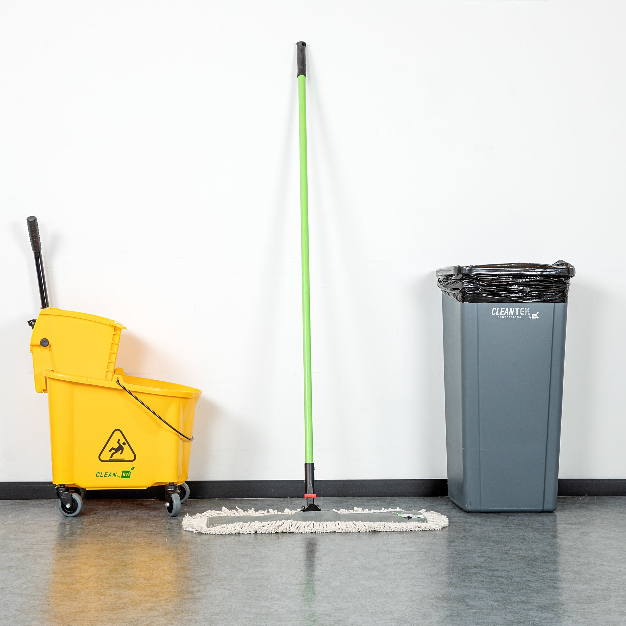 Clean Tek Professional Cotton Dust / Dry Mop - with 64" Handle - 24" x 5" - 1 count box