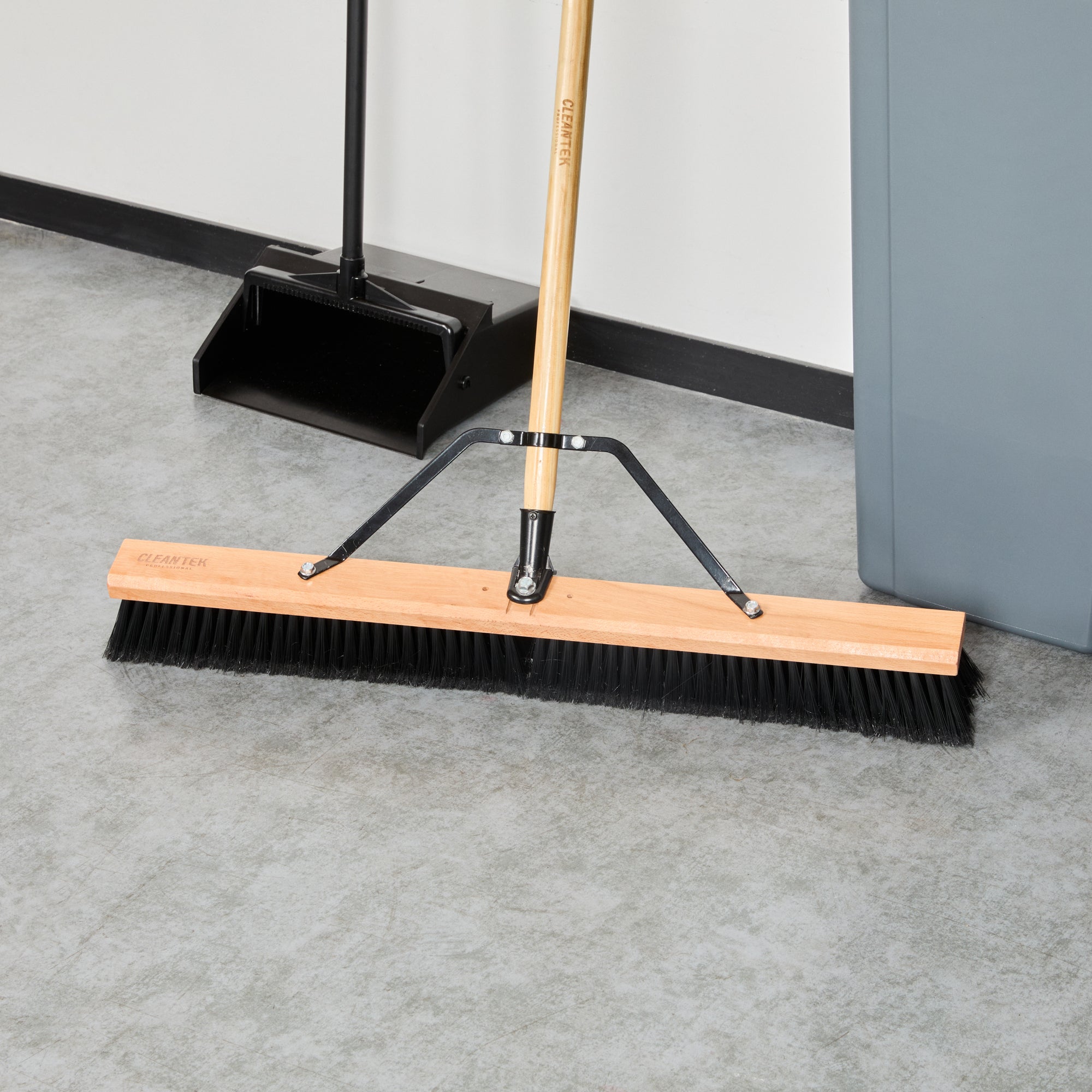 Clean Tek Professional 30" Hardwood Contractor / Push Broom Head - with Fine Flagged Bristles - 1 count box