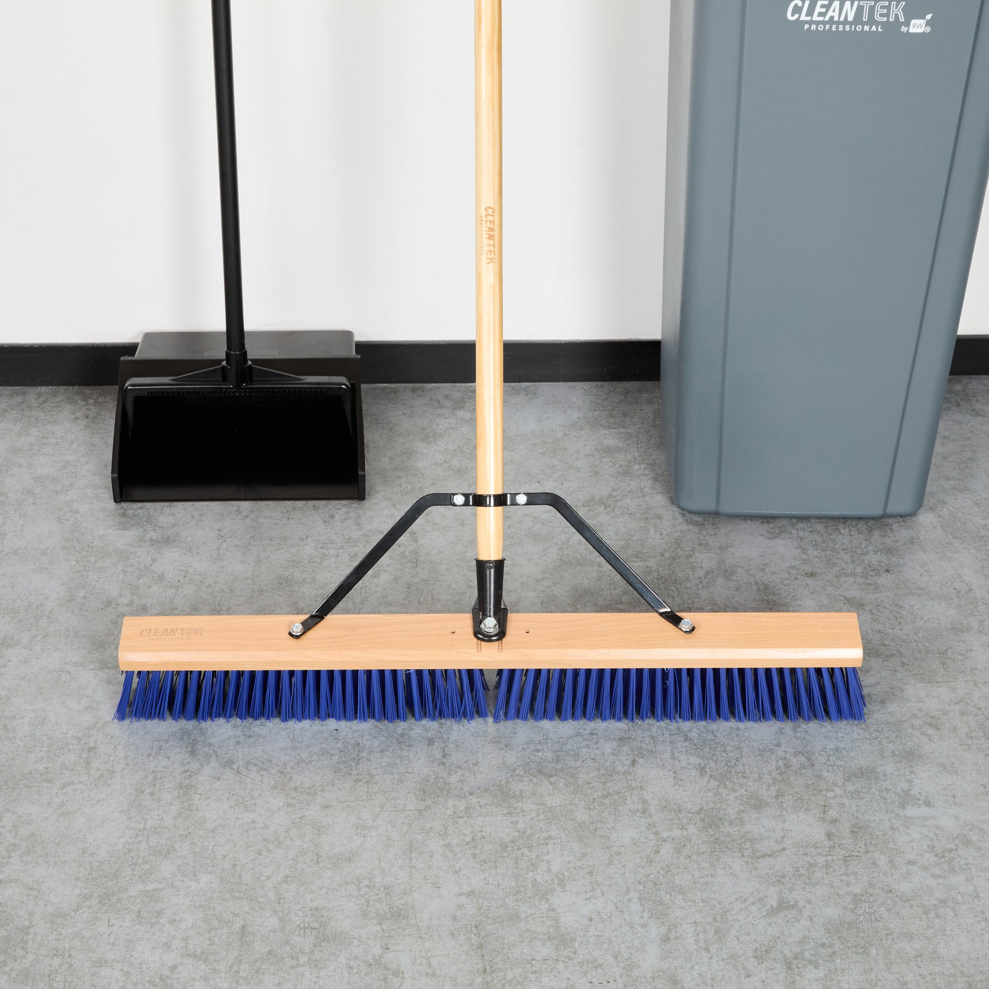 Clean Tek Professional 30" Hardwood Contractor / Push Broom Head - with Heavy Flagged Bristles - 1 count box