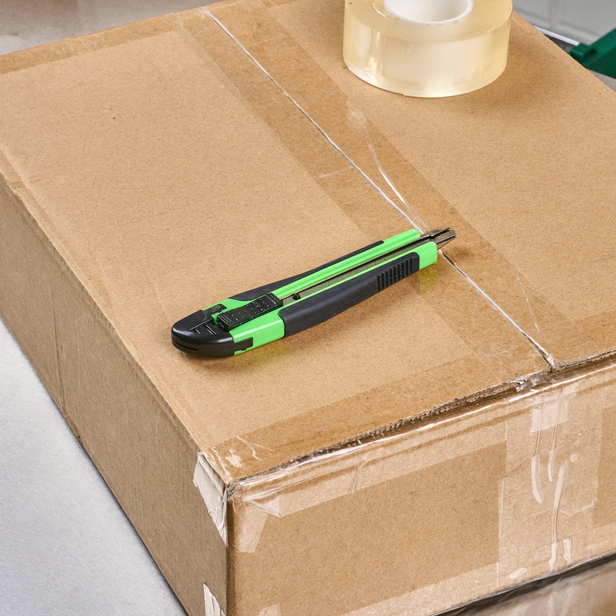 Handy Tek Green Snap Off Blade Knife - Anti-Slip Handle - 5 1/4" - 1 count box