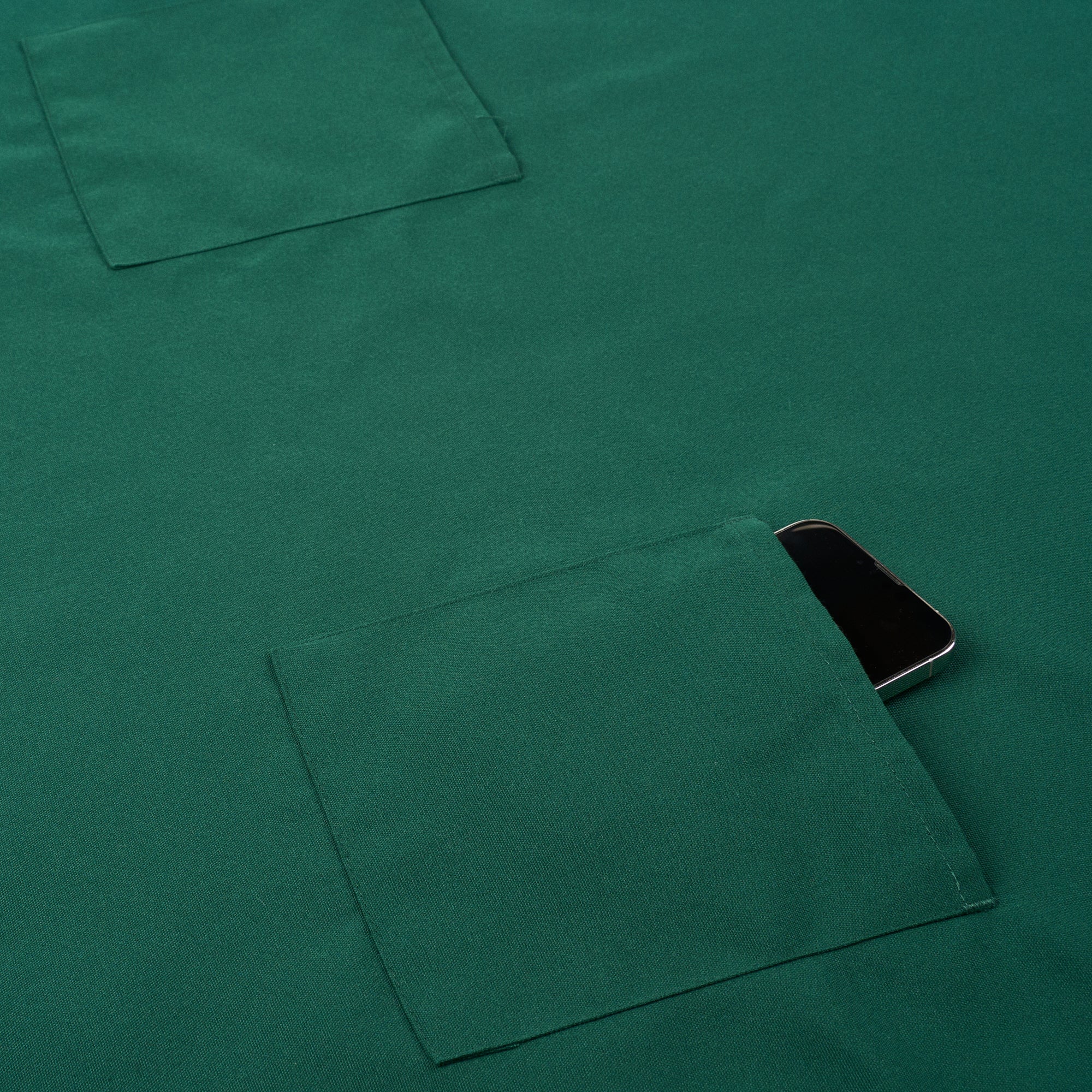 Chef 101 Green Standard Bib Apron - with 3 Pockets - 32 1/2'' x 27 1/2'' - 100 count box