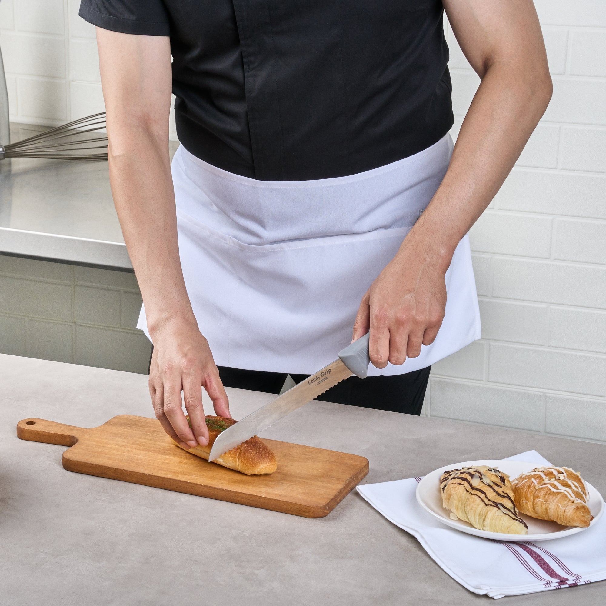 Chef 101 White Standard Waist Apron - with 3 Pockets - 24" x 12" - 1 count box