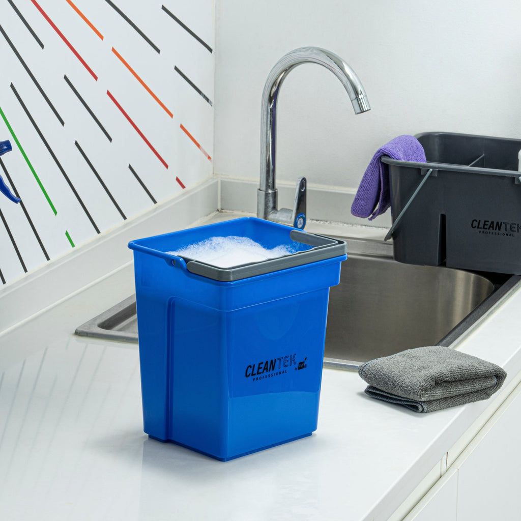 Clean Tek Professional 4 Qt Blue Cleaning Bucket - 7" x 6 1/4" x 8 1/2" - 1 count box