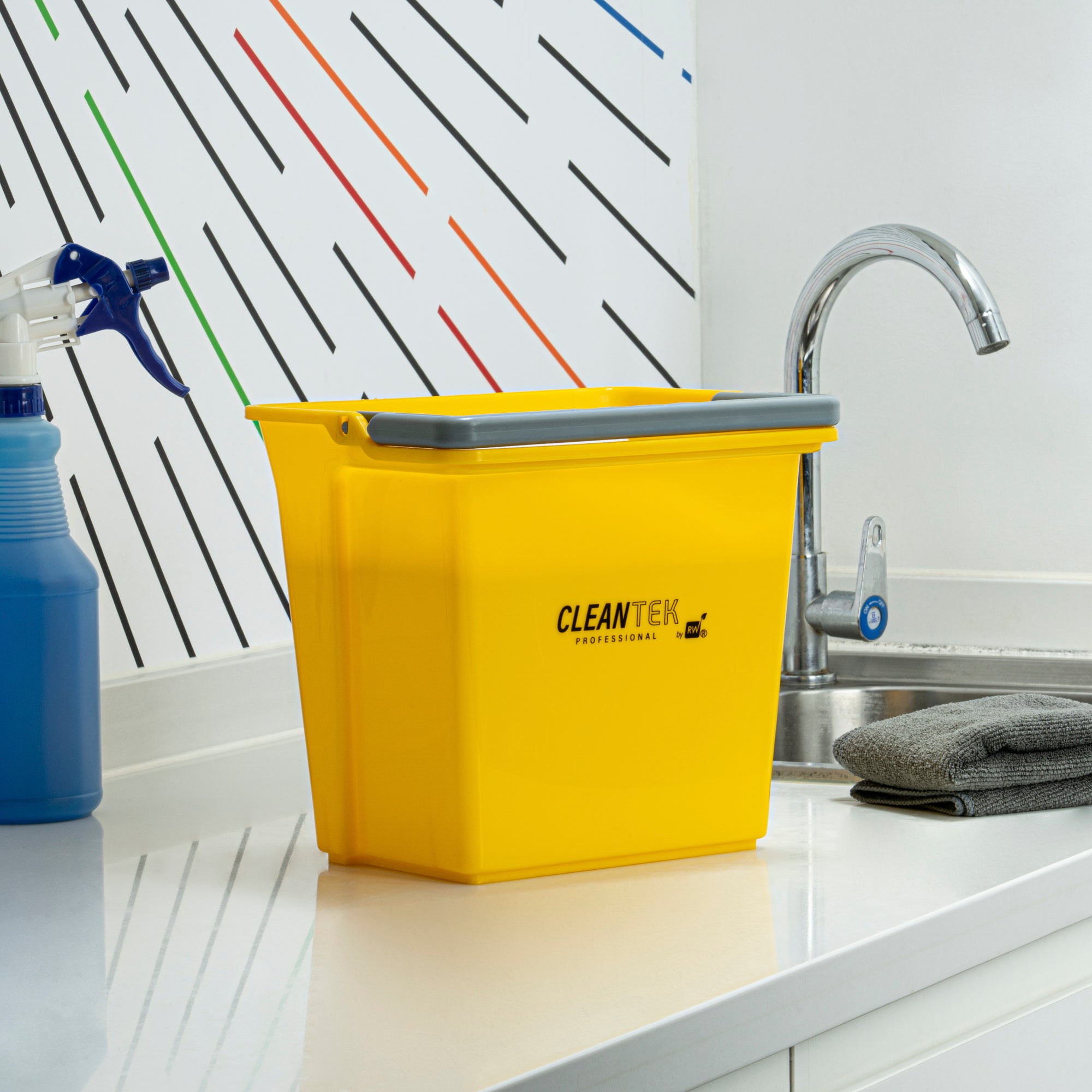 Clean Tek Professional 6 Qt Yellow Cleaning Bucket - 9 1/4" x 7" x 8 3/4" - 1 count box