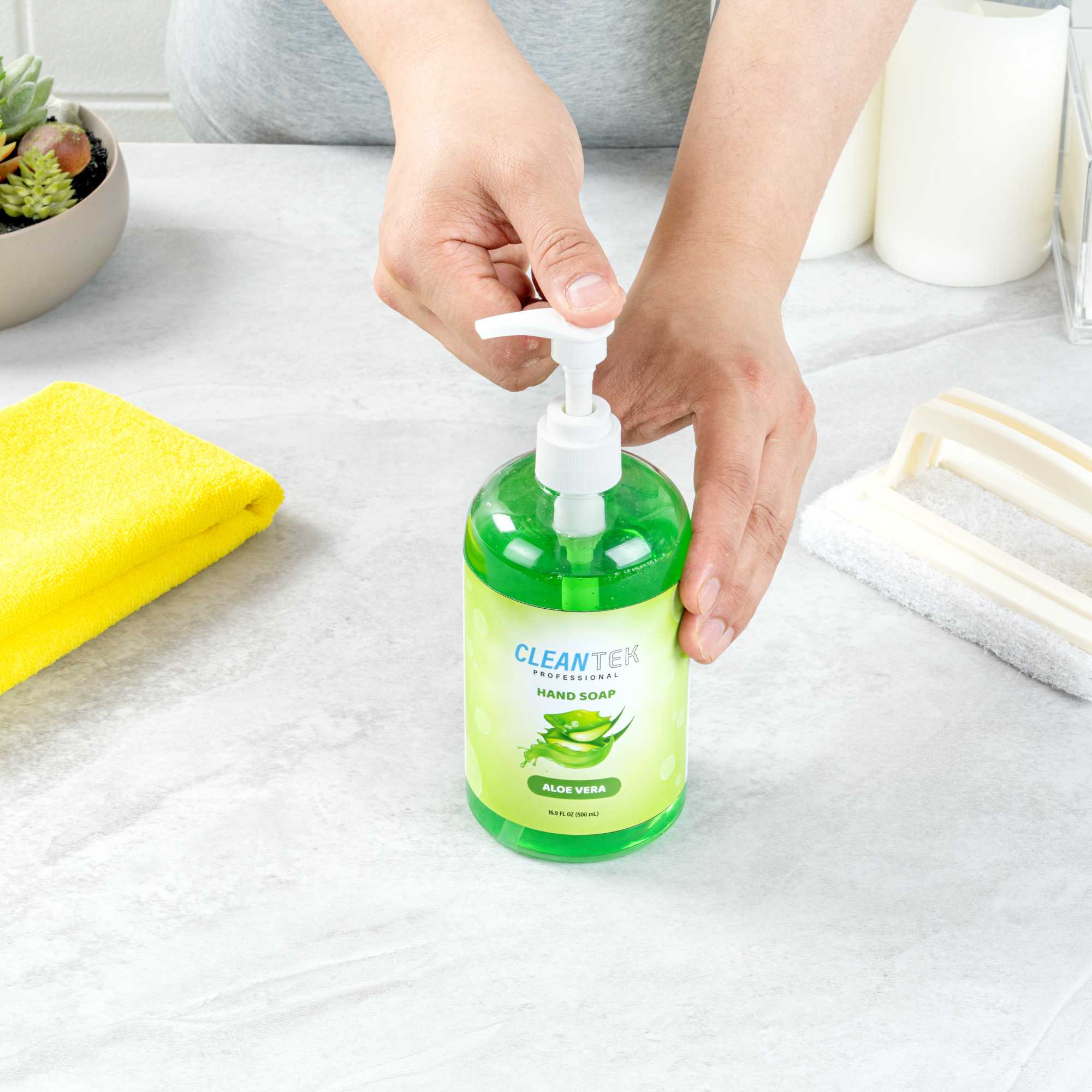 Clean Tek Professional 16.9 fl. oz Liquid Hand Soap - Aloe Vera - 24 count box