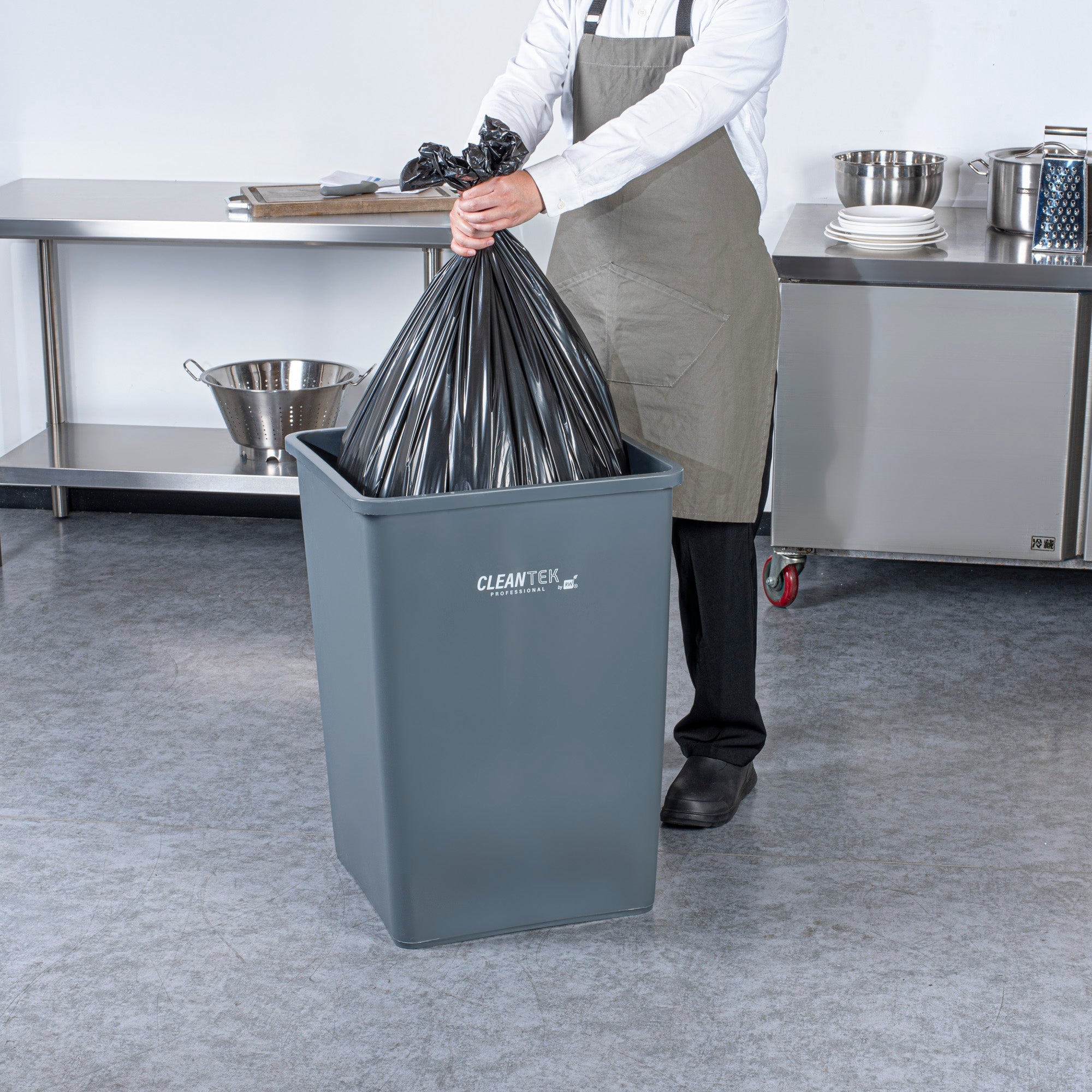 Clean Tek Professional 35 gal Square Gray Plastic Trash Can - 19 1/2" x 19 1/2" x 27 3/4" - 1 count box