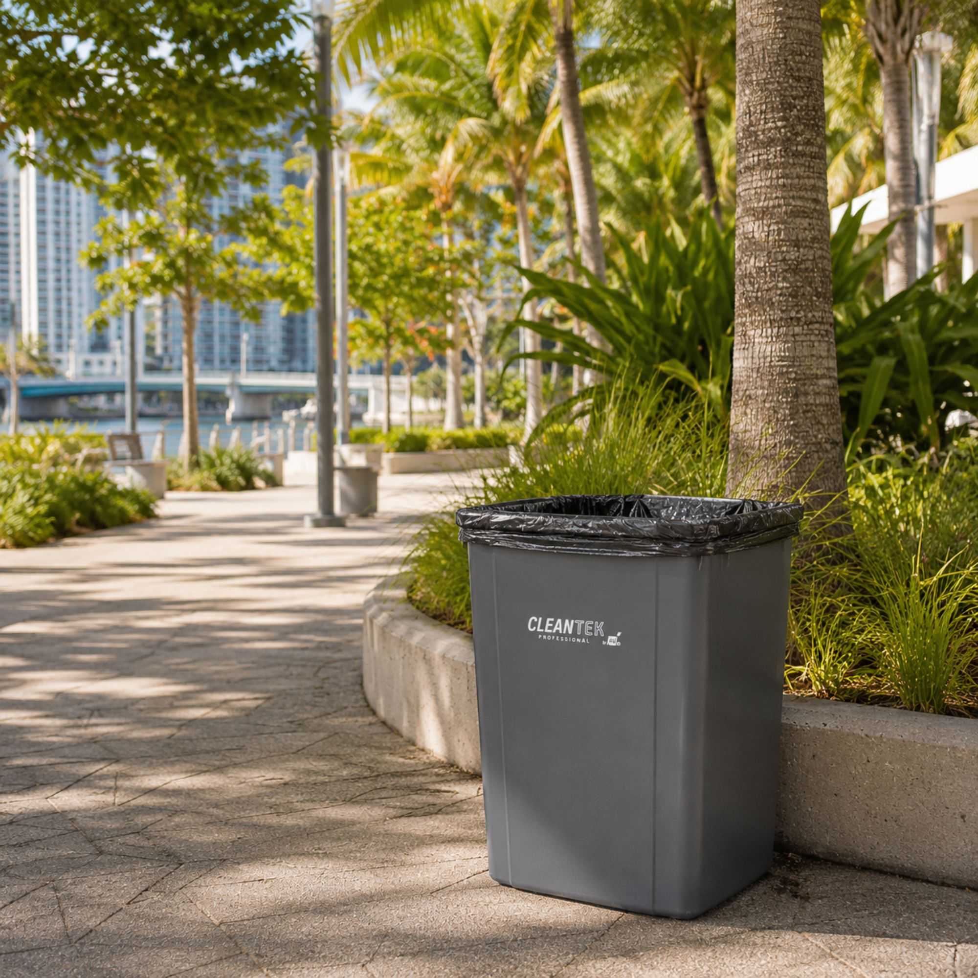Clean Tek Professional 19 gal Square Gray Plastic Trash Can - 16" x 16" x 21 1/4" - 1 count box