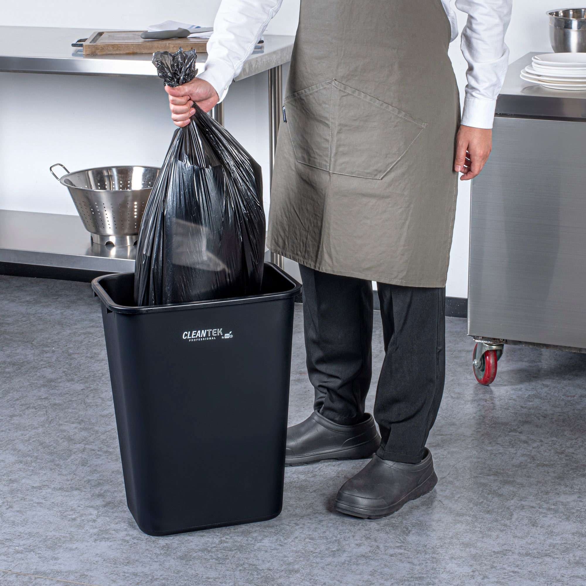 Clean Tek Professional 7 qt / 1.75 gal Rectangle Black Wastebasket / Trash Can - 10" x 6 1/4" x 10 1/4" - 1 count box