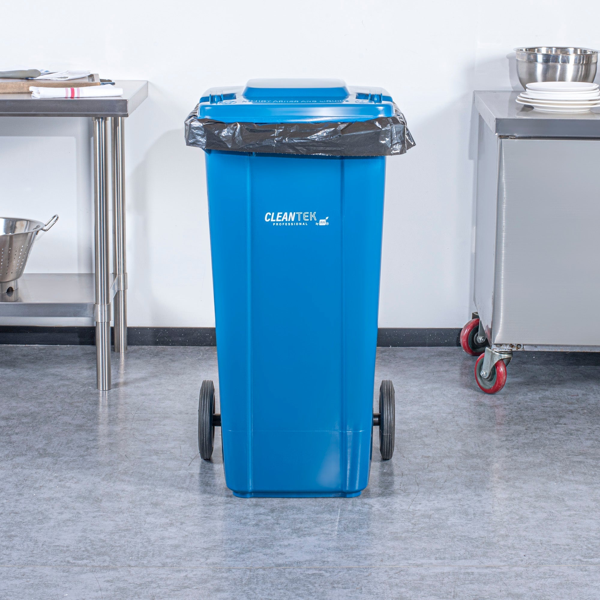 Clean Tek Professional 32 gal Rectangle Blue Plastic Wheeled Trash Can - with Lid - 22 1/2" x 19" x 37 1/2" - 1 count box
