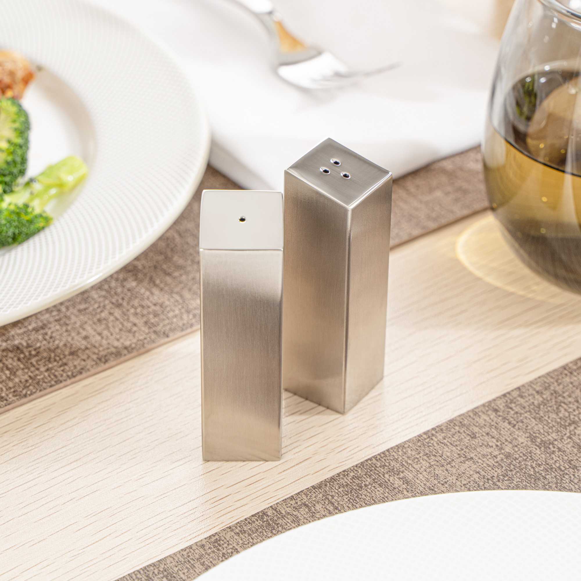 Chef 101 2 oz Silver Stainless Steel Rectangular Salt And Pepper Shaker Set - 1" x 1" x 3 1/4" - 1 count box