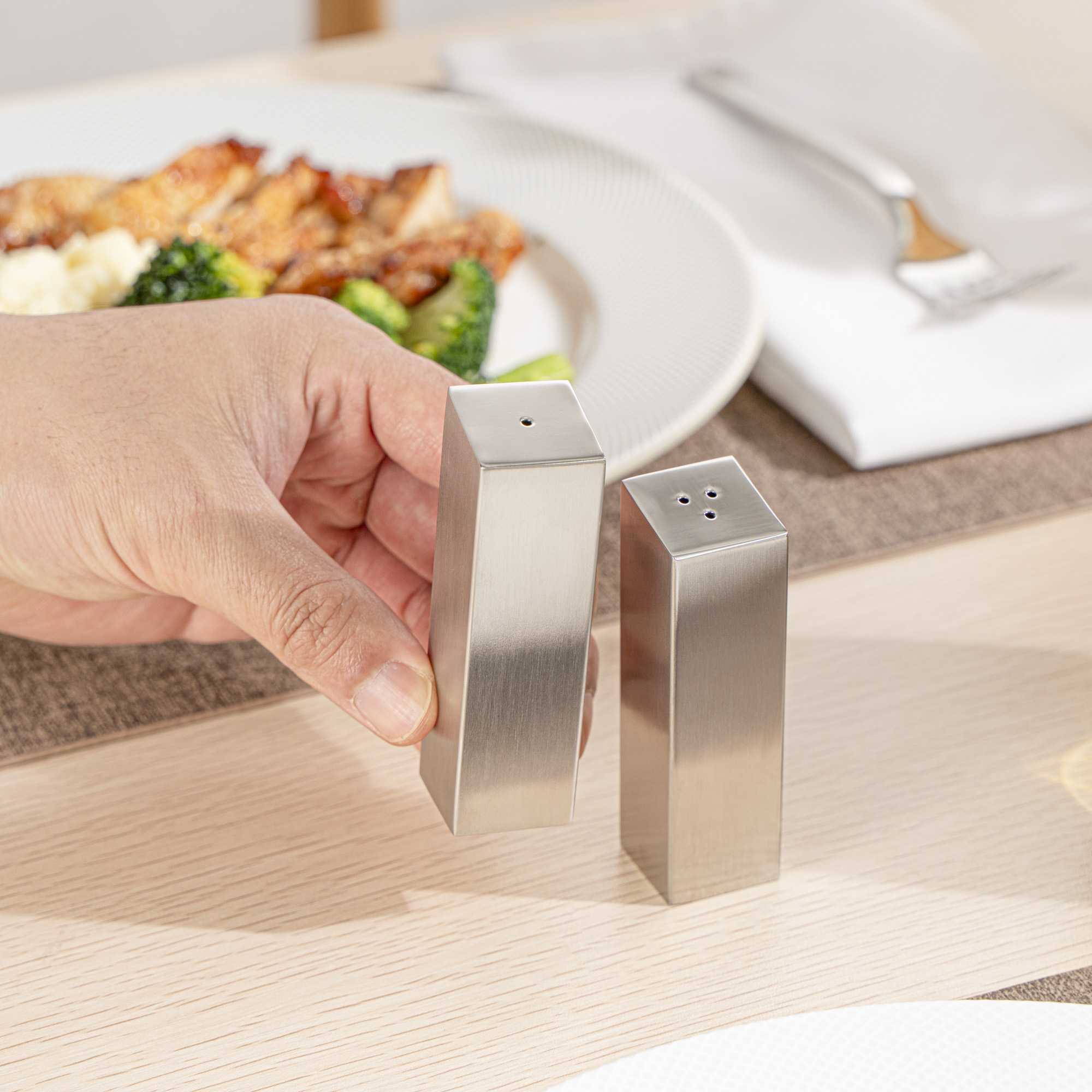 Chef 101 2 oz Silver Stainless Steel Rectangular Salt And Pepper Shaker Set - 1" x 1" x 3 1/4" - 1 count box