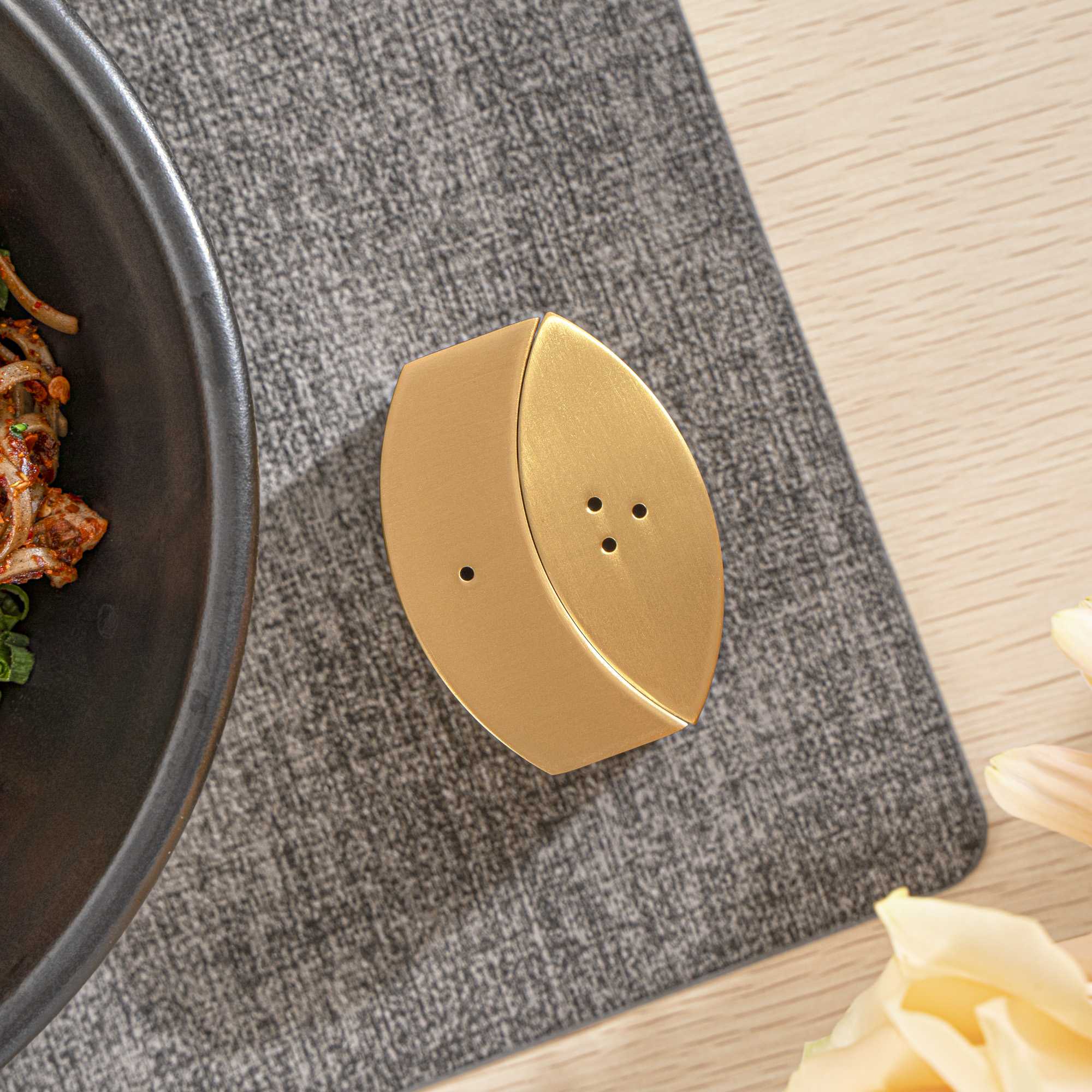 Chef 101 4 oz Gold Stainless Steel Embracing Salt And Pepper Shaker Set - 2.3 oz/2.1 oz - 2 1/2" x 2" x 1 3/4" - 1 count box