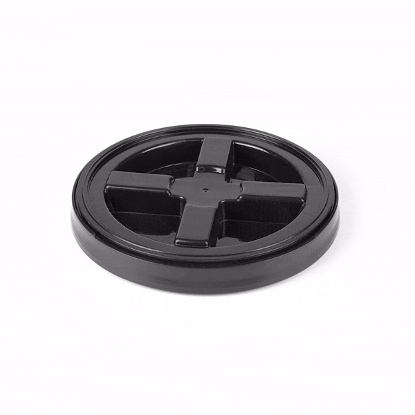 Clean Tek Professional Round Black Plastic Gamma Seal Lid - Fits 3.5 and 5 Gal Pail, with Gasket - 1 count box