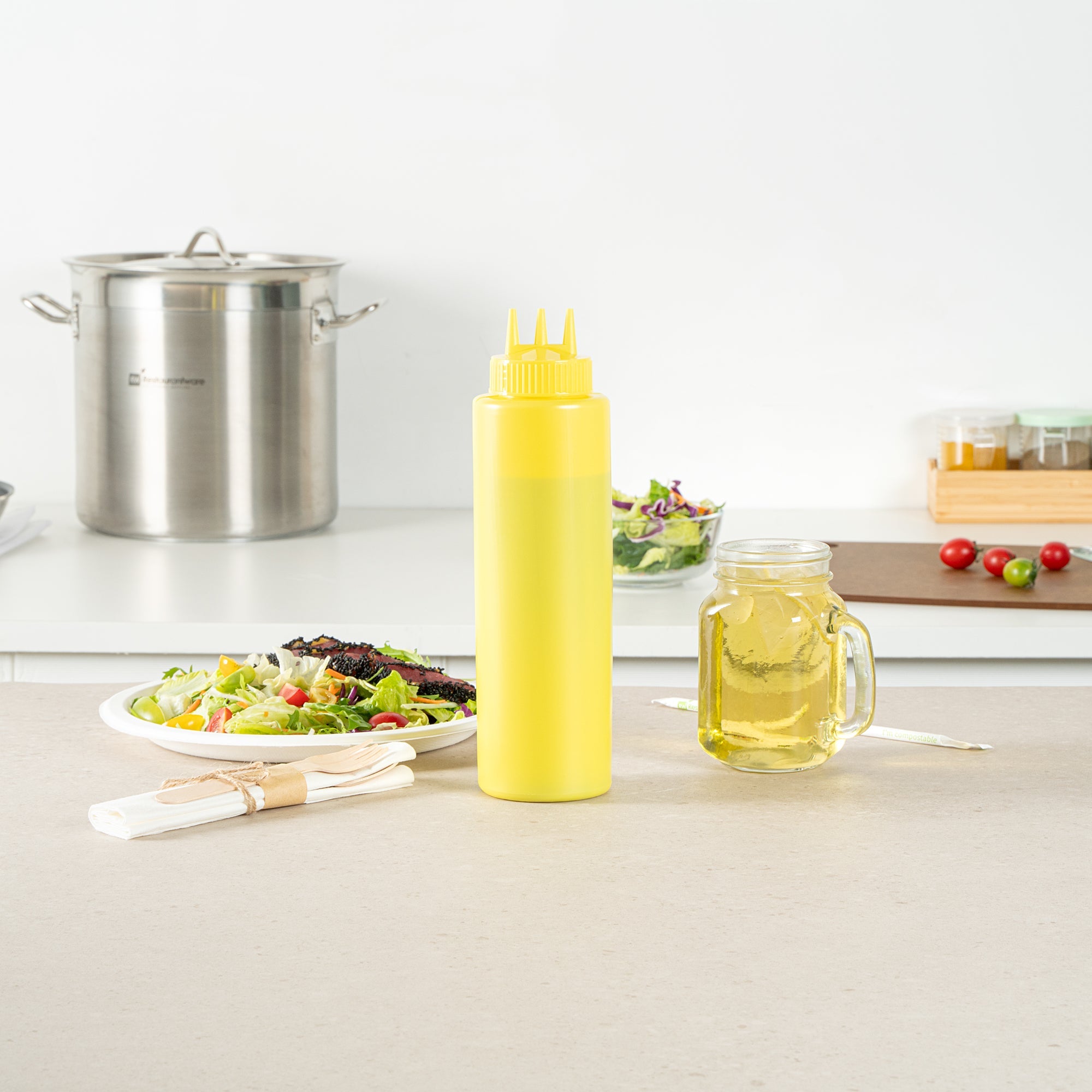 Sauce Tek 32 oz Yellow Plastic Mustard Squeeze Bottle - with Triple Dispersion Tip - 6 count box