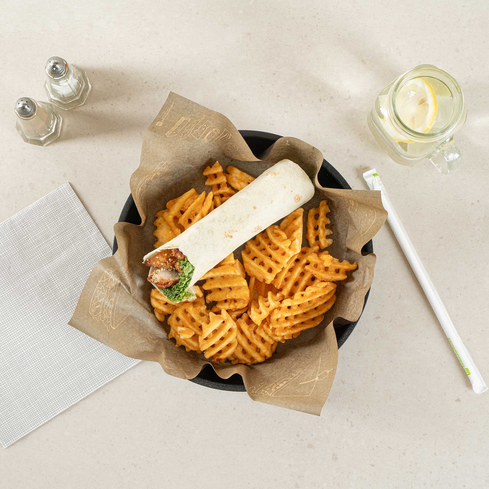 Chef 101 Round Black Plastic Diner Platter - 10 1/2" x 10 1/2" x 1 1/2" - 10 count box