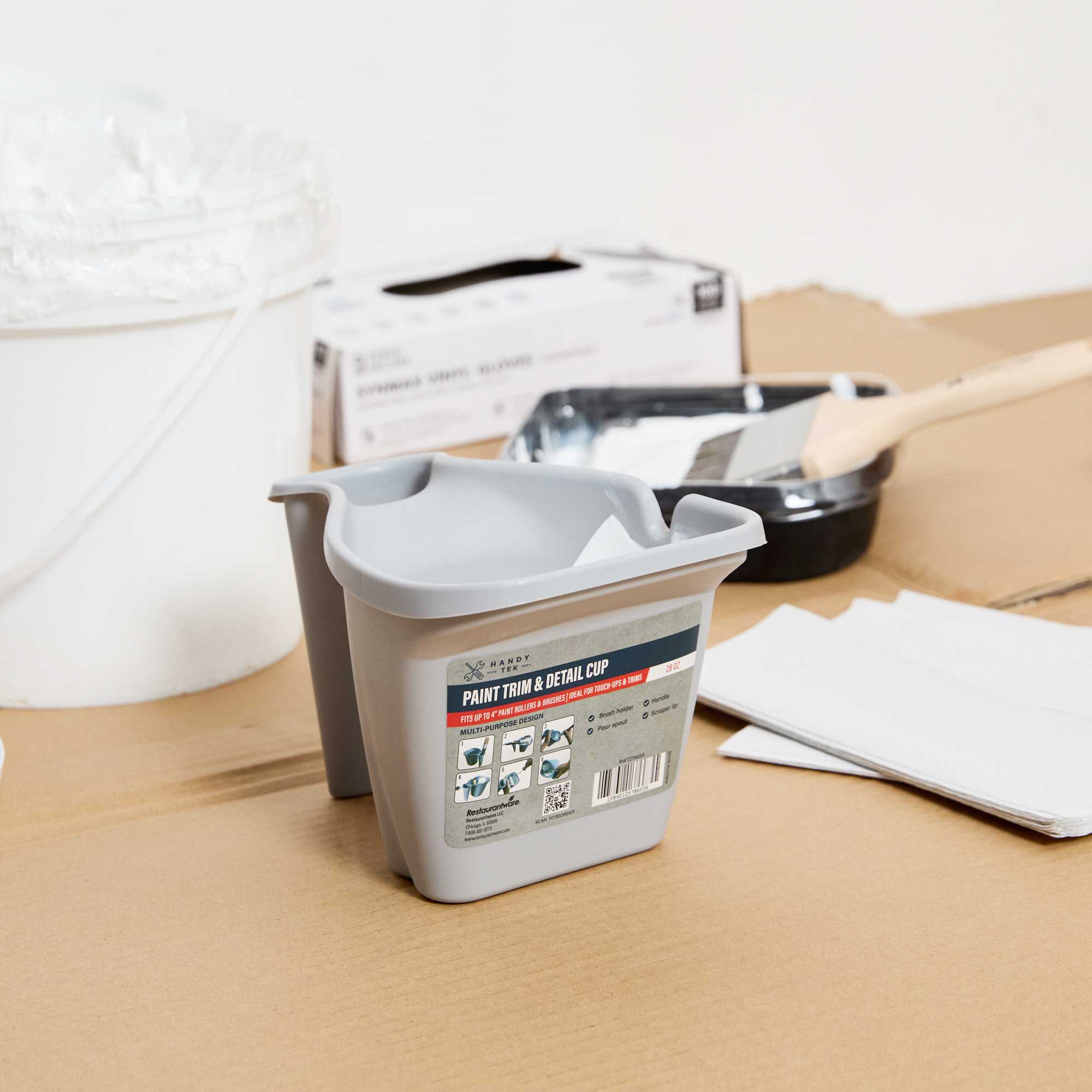Handy Tek 28 oz Gray Plastic Paint Cup - with Brush Holder - 7 1/2" x 5 1/2" x 5" - 24 count box