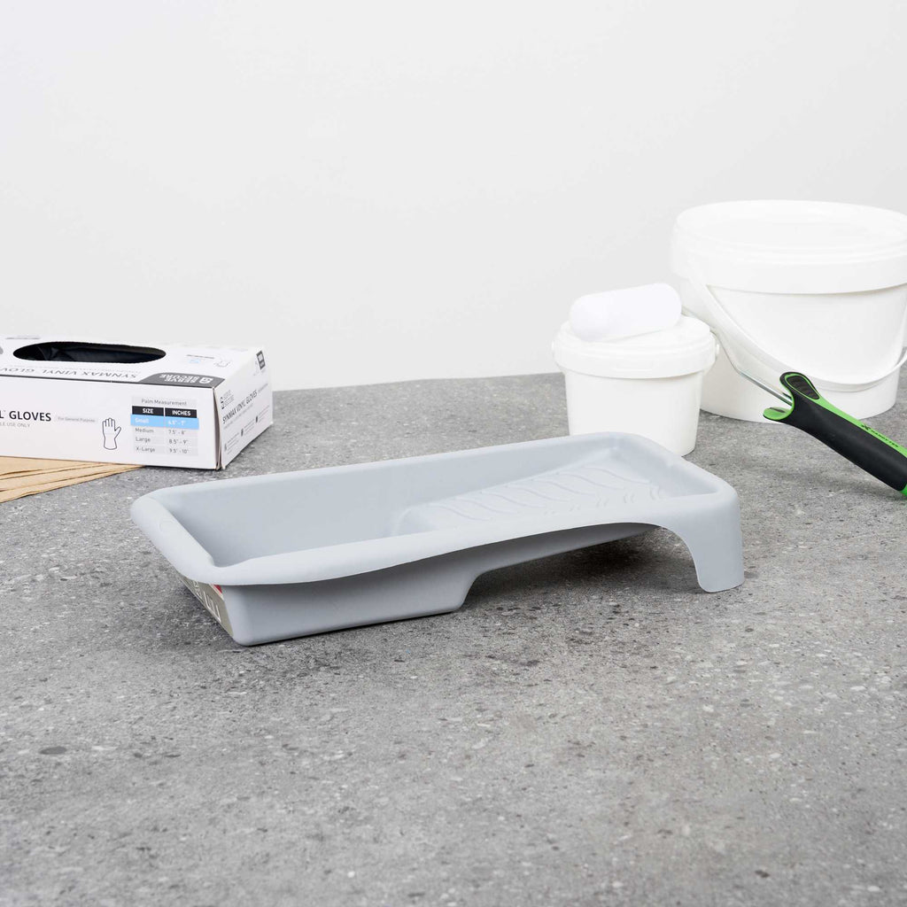 Handy Tek 1.5 qt Gray Plastic Paint Tray - 14" x 7" x 2 1/2" - 96 count box