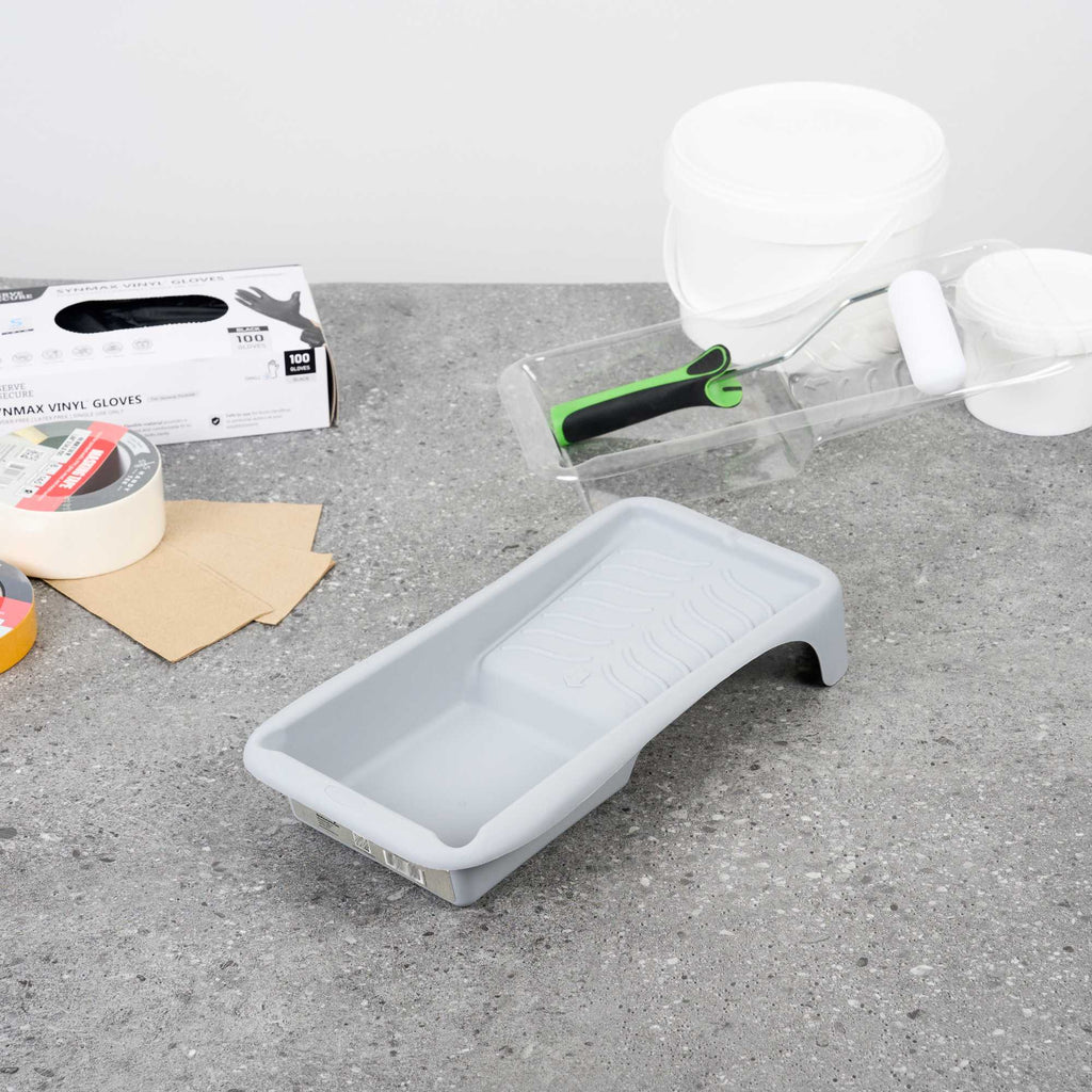 Handy Tek 1.5 qt Gray Plastic Paint Tray - 14" x 7" x 2 1/2" - 96 count box