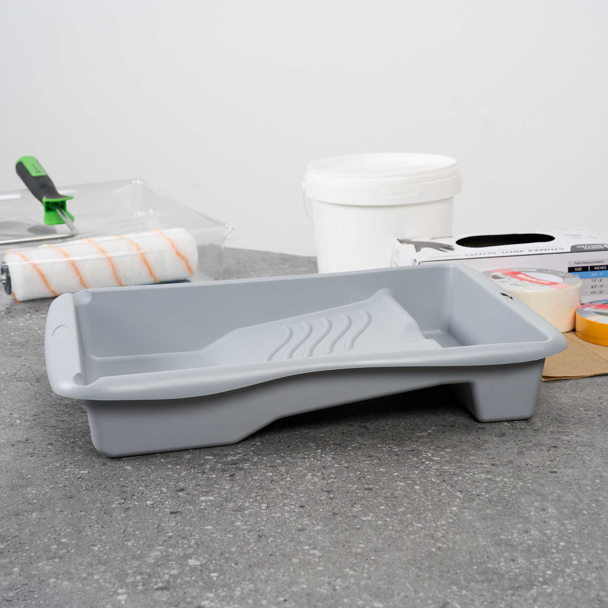 Handy Tek 1.5 gal 2-In-1 Gray Plastic Paint Tray - For Roller and Brush - 17 3/4" x 13" x 3" - 1 count box