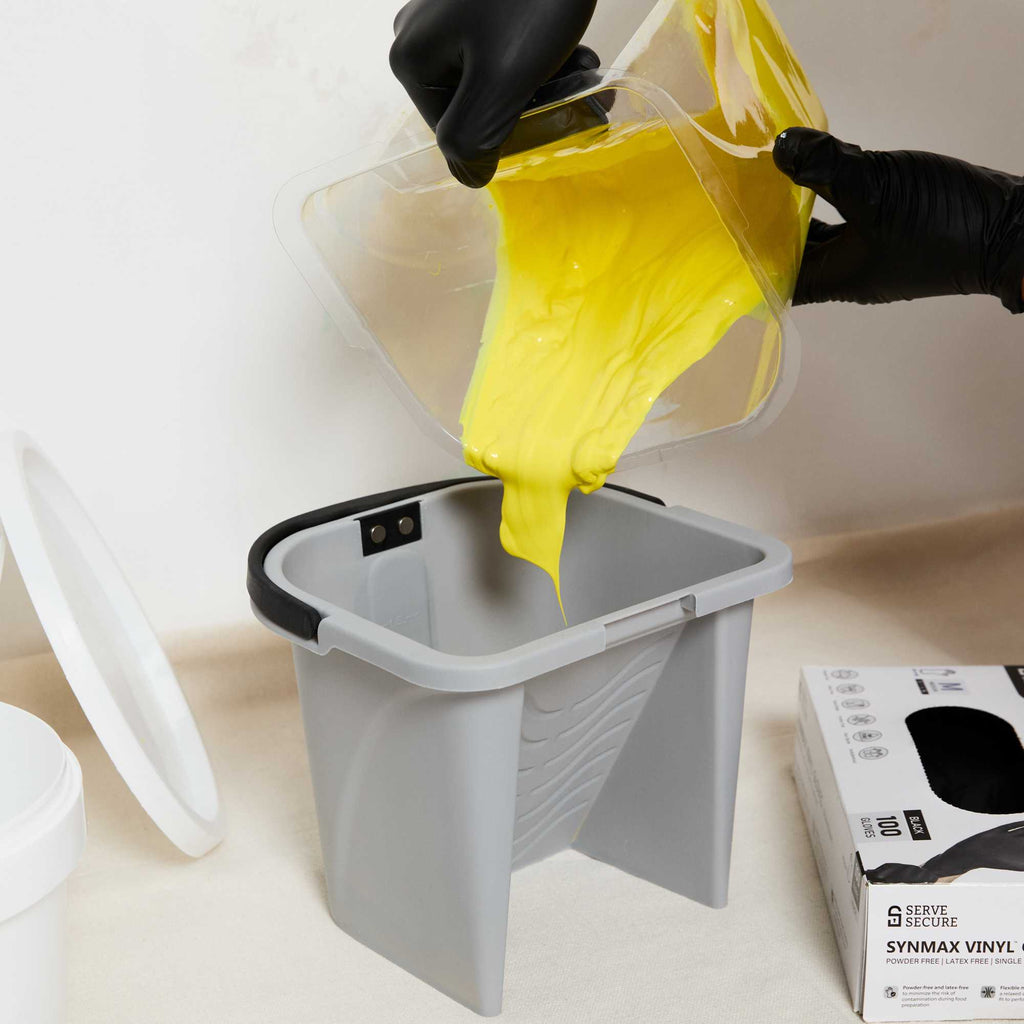 Handy Tek 0.5 gal Gray Plastic Paint Pail - with Magnetic Brush Holder - 7 3/4" x 7 1/2" x 6 3/4" - 1 count box