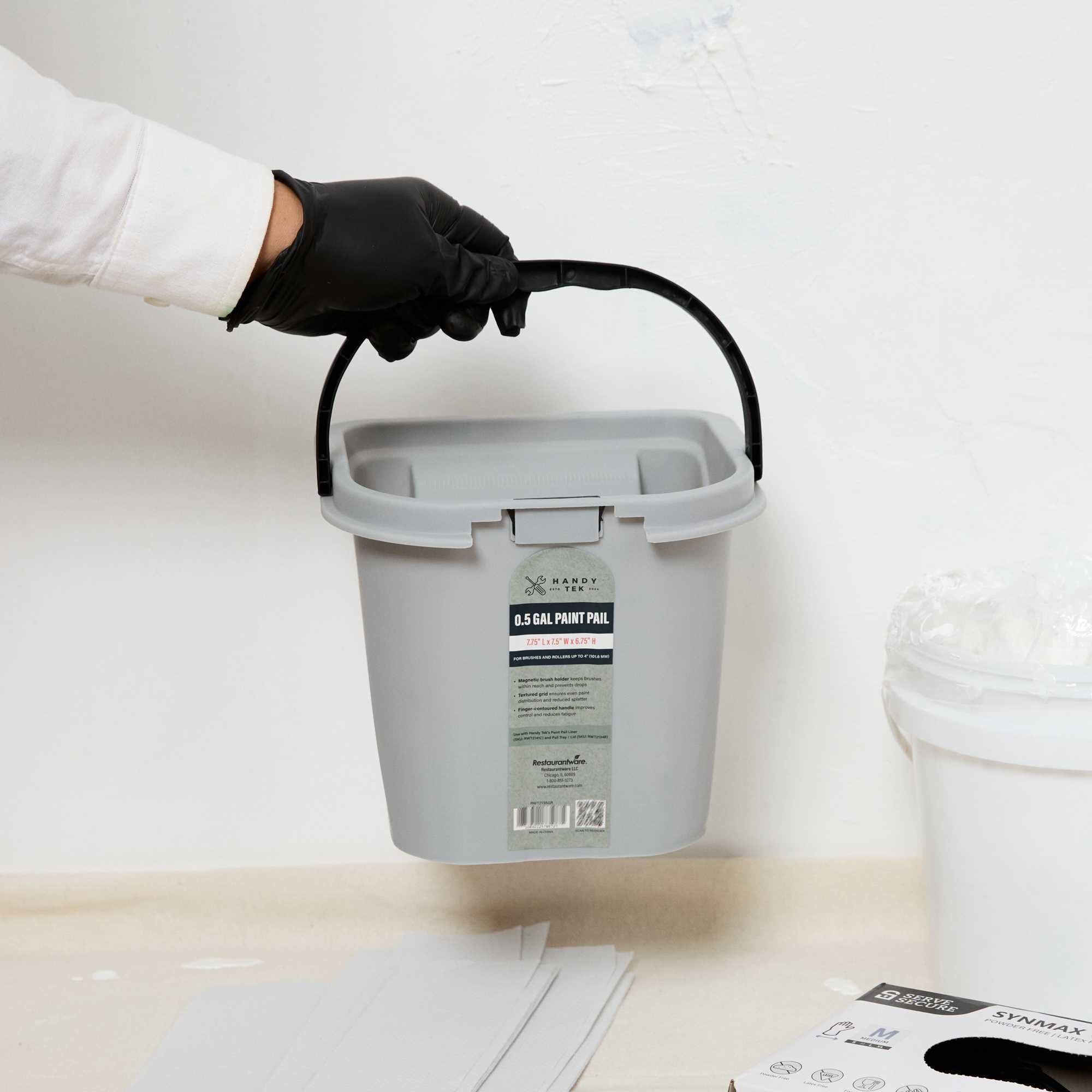 Handy Tek 0.5 gal Gray Plastic Paint Pail - with Magnetic Brush Holder - 7 3/4" x 7 1/2" x 6 3/4" - 50 count box