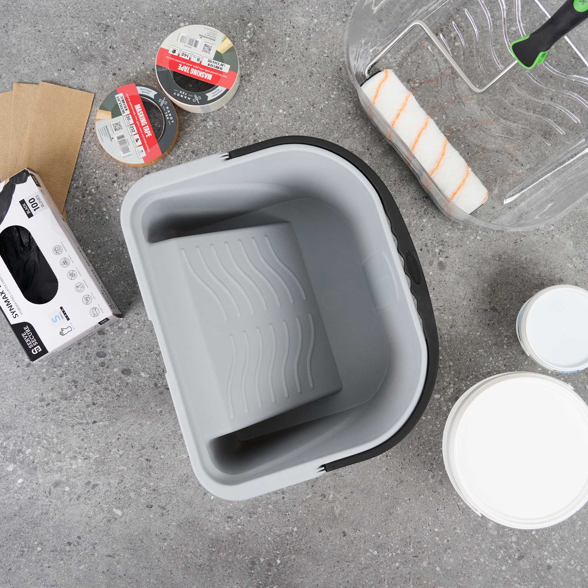 Handy Tek 3.5 gal Gray Plastic Paint Pail - 15 3/4" x 12 3/4" x 9" - 12 count box