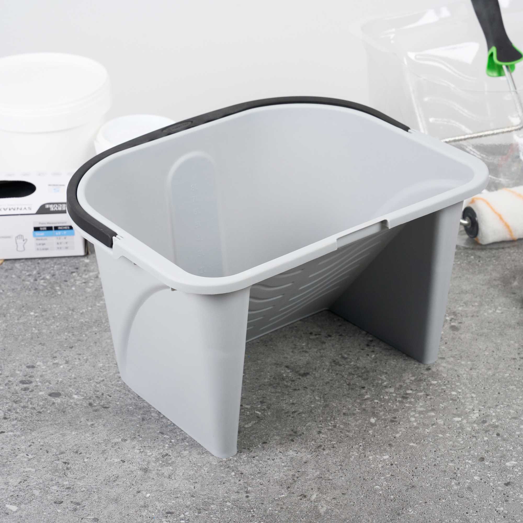 Handy Tek 3.5 gal Gray Plastic Paint Pail - 15 3/4" x 12 3/4" x 9" - 12 count box