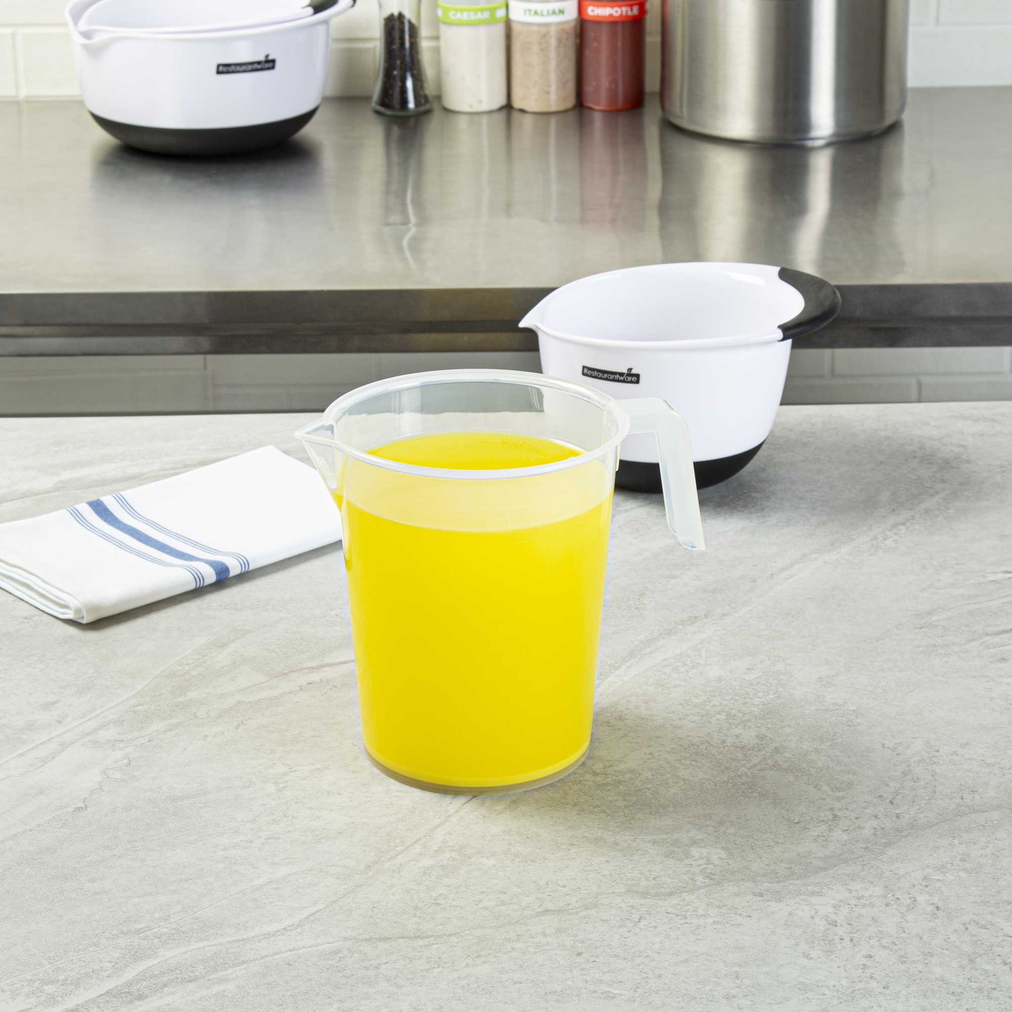 Chef 101 2 qt (8 cups) Clear Plastic Measuring Cup - 6 3/4" x 4 3/4" x 7" - 1 count box