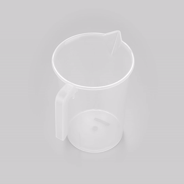 Chef 101 1 qt (4 cups) Clear Plastic Measuring Cup - 5 1/4" x 3 3/4" x 6 1/4" - 1 count box