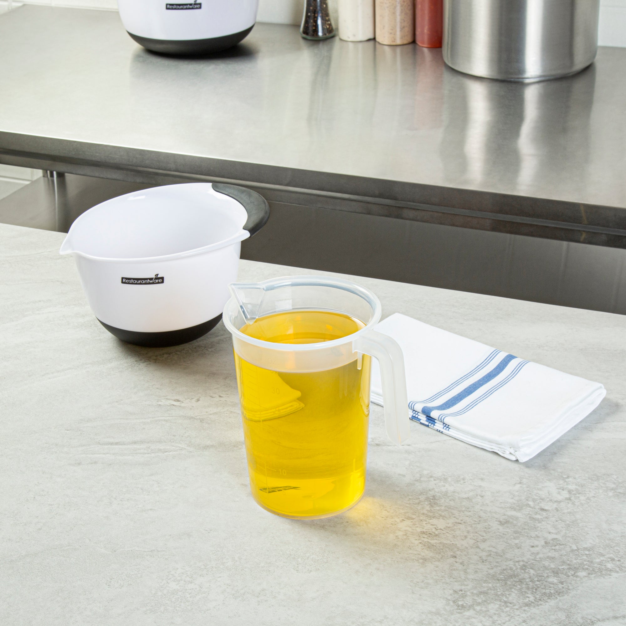 Chef 101 1 qt (4 cups) Clear Plastic Measuring Cup - 5 1/4" x 3 3/4" x 6 1/4" - 10 count box