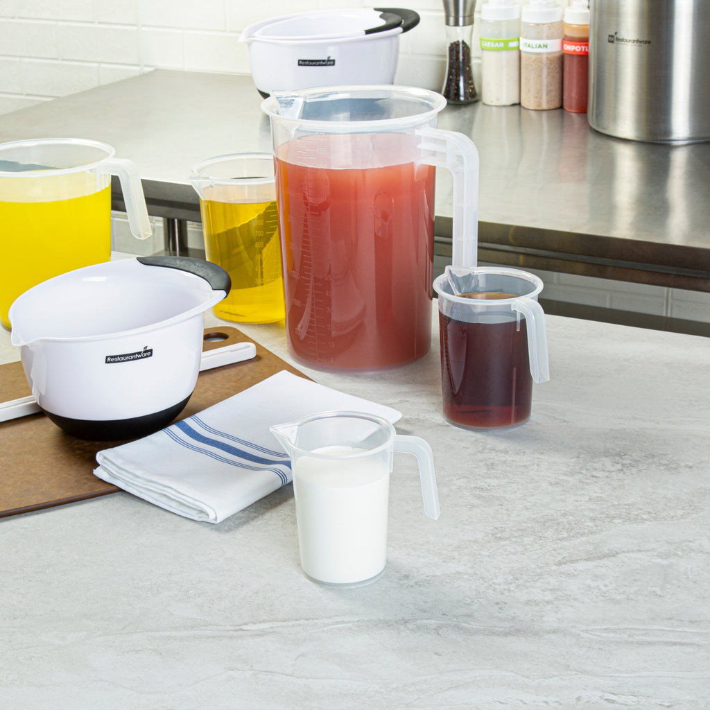 Chef 101 1-cup Clear Plastic Measuring Cup - 3 3/4" x 2 1/2" x 4 1/4" - 10 count box