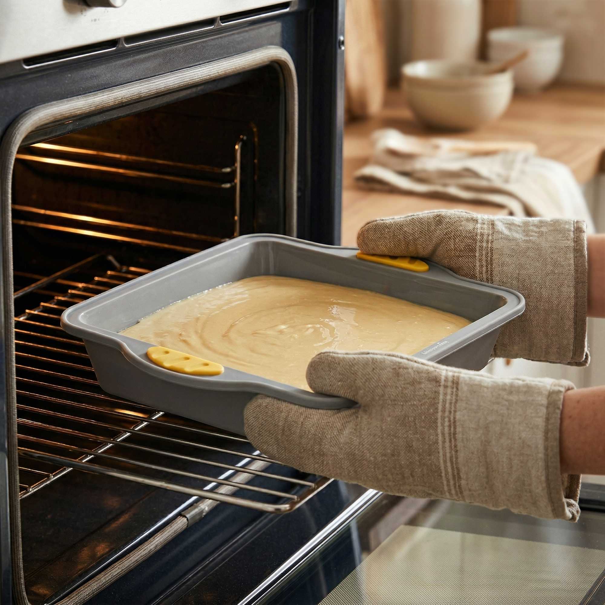 Pastry Tek Square Gray Silicone Cake Pan - Non-Stick, with Handles - 9 3/4" x 8 1/2" x 1 3/4" - 1 count box