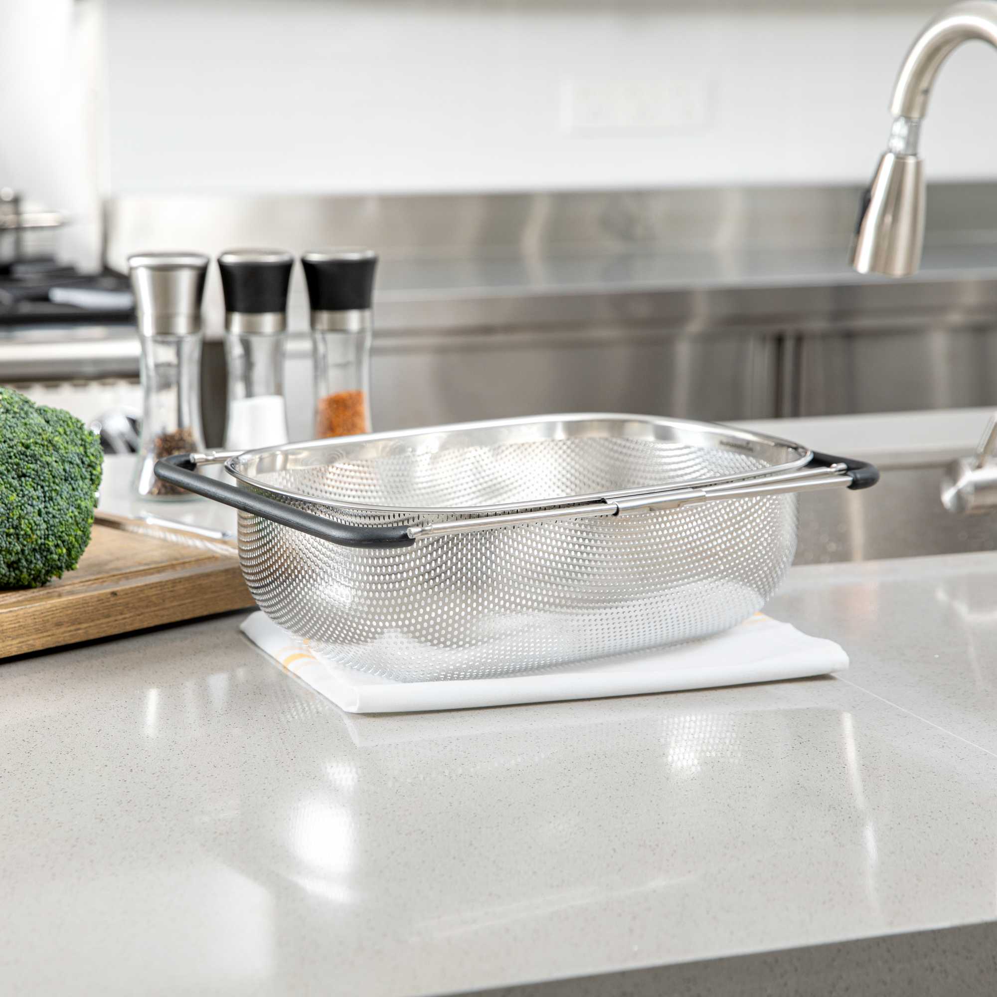 Met Lux 6 qt Stainless Steel Over-The-Sink Colander - Expandable Handles, Coarse Mesh - 14 1/2" x 10 1/2" x 4 1/2" - 1 count box