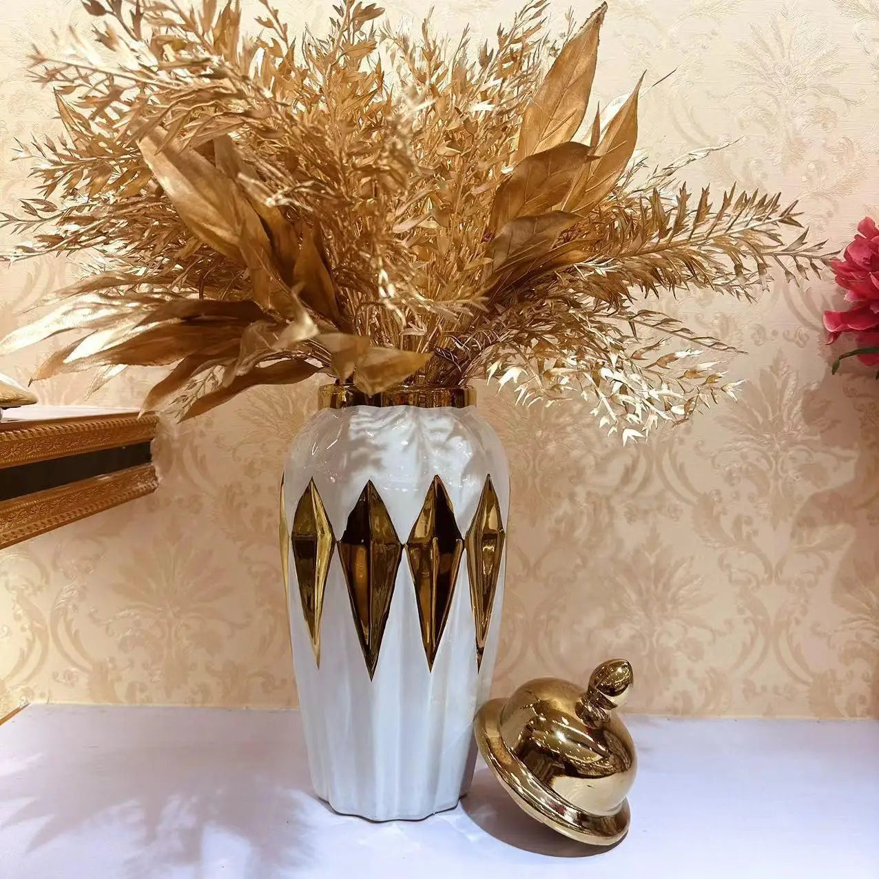 DecorBites™ Gold Diamond Check Ceramic Vase - Vintage Handicraft Decoration